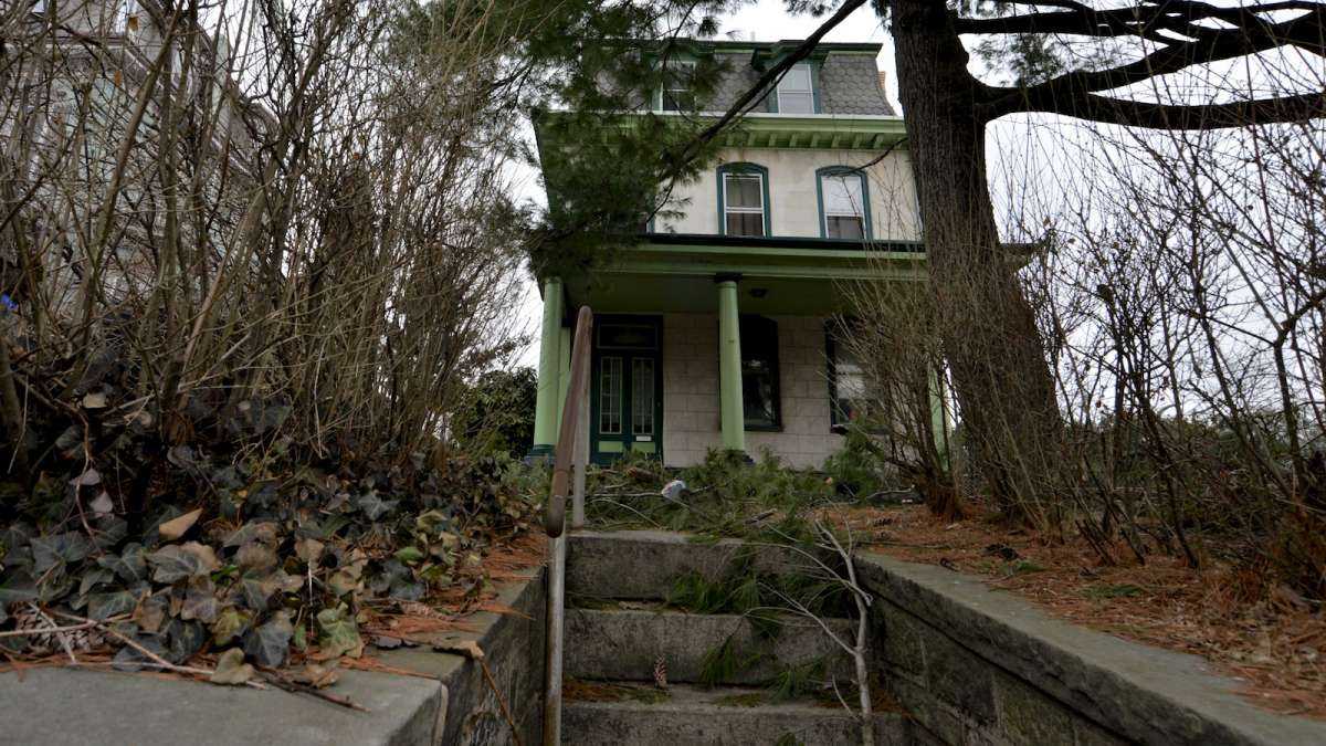 Roger Ross will rehabilitate 365 Green Lane. He plans to move in with his wife and two kids. (Bas Slabbers/for NewsWorks)