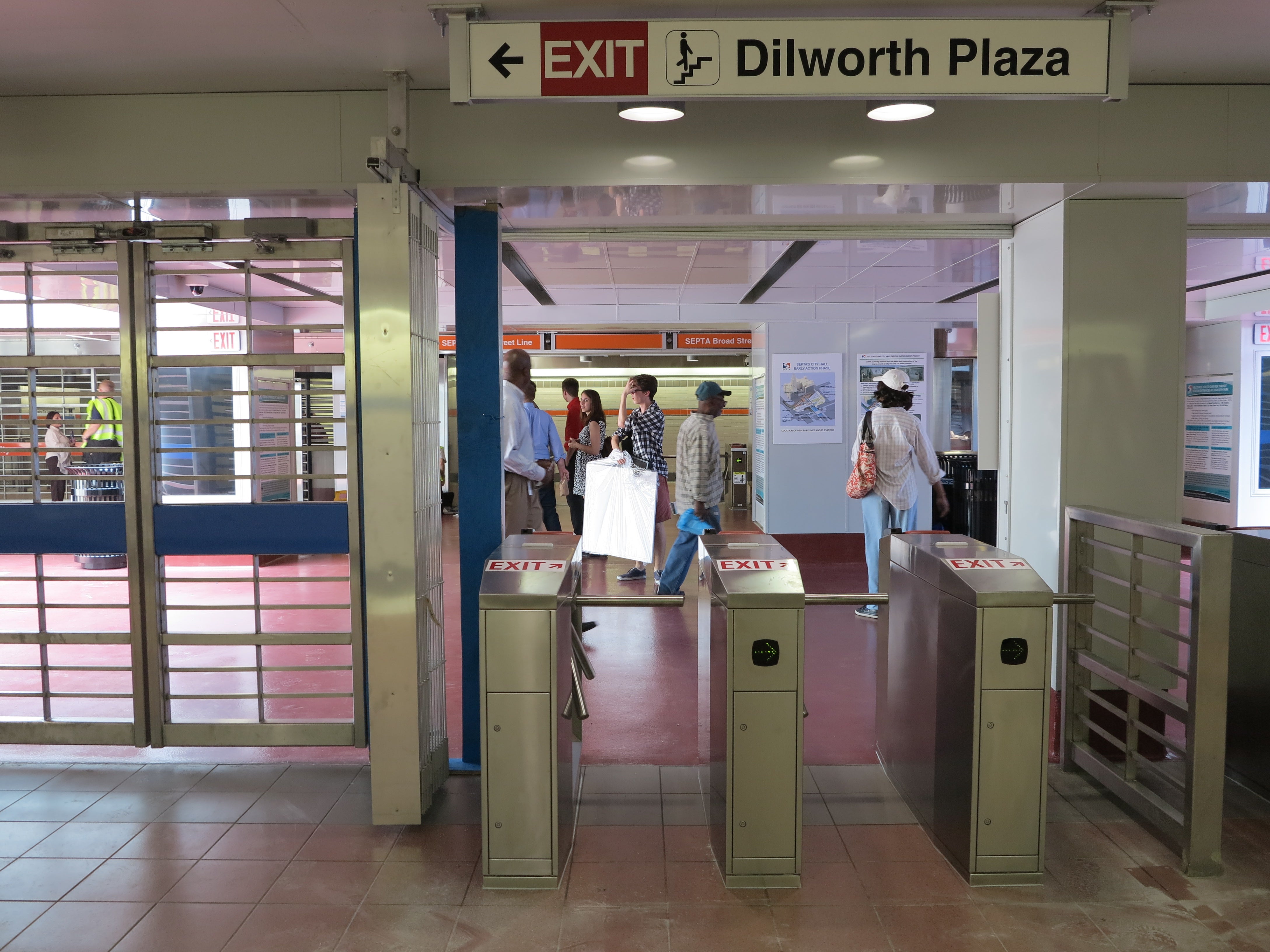 SEPTA entrances below Dilworth Park