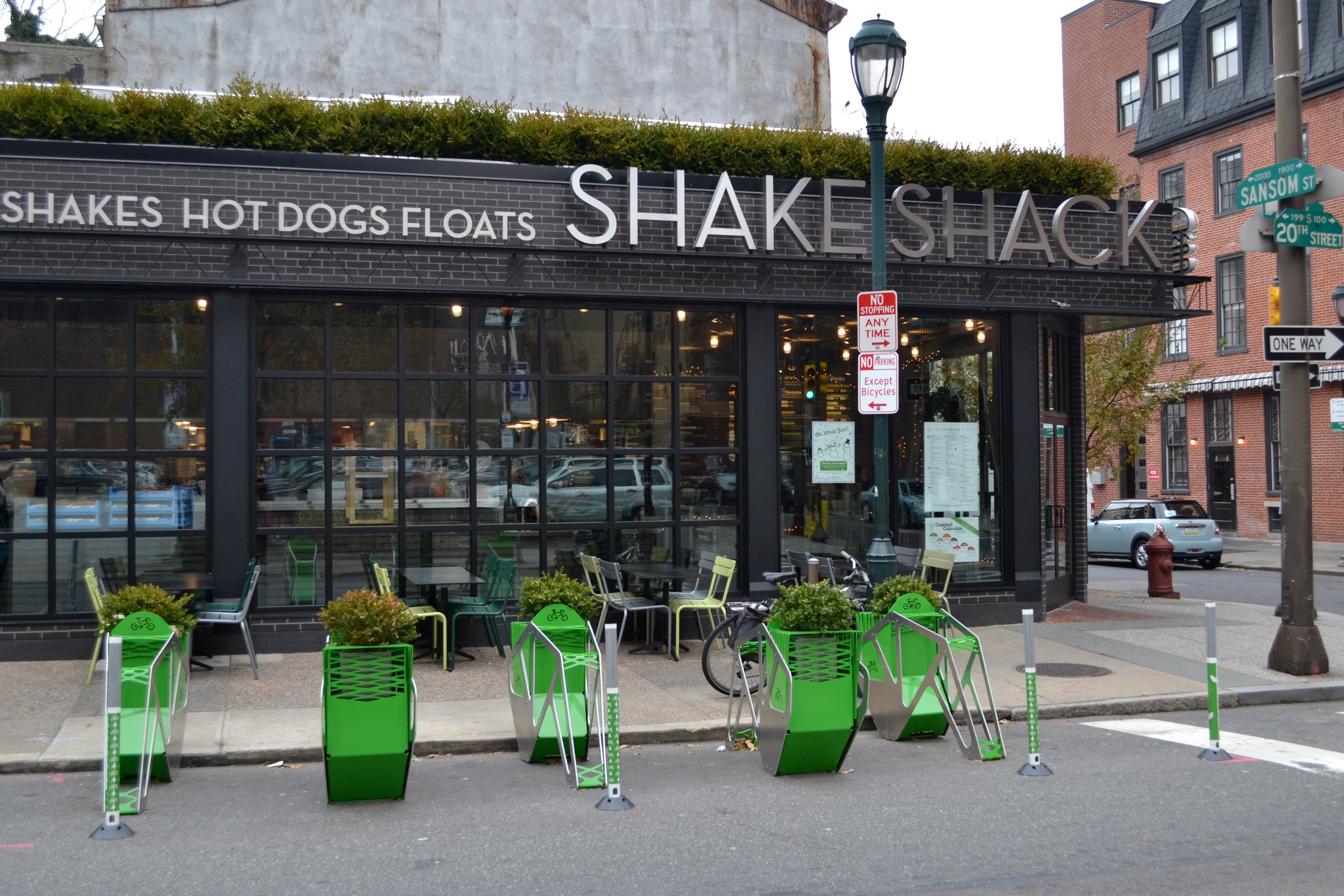 Shake Shack's new SHIFT_DESIGN bike corral