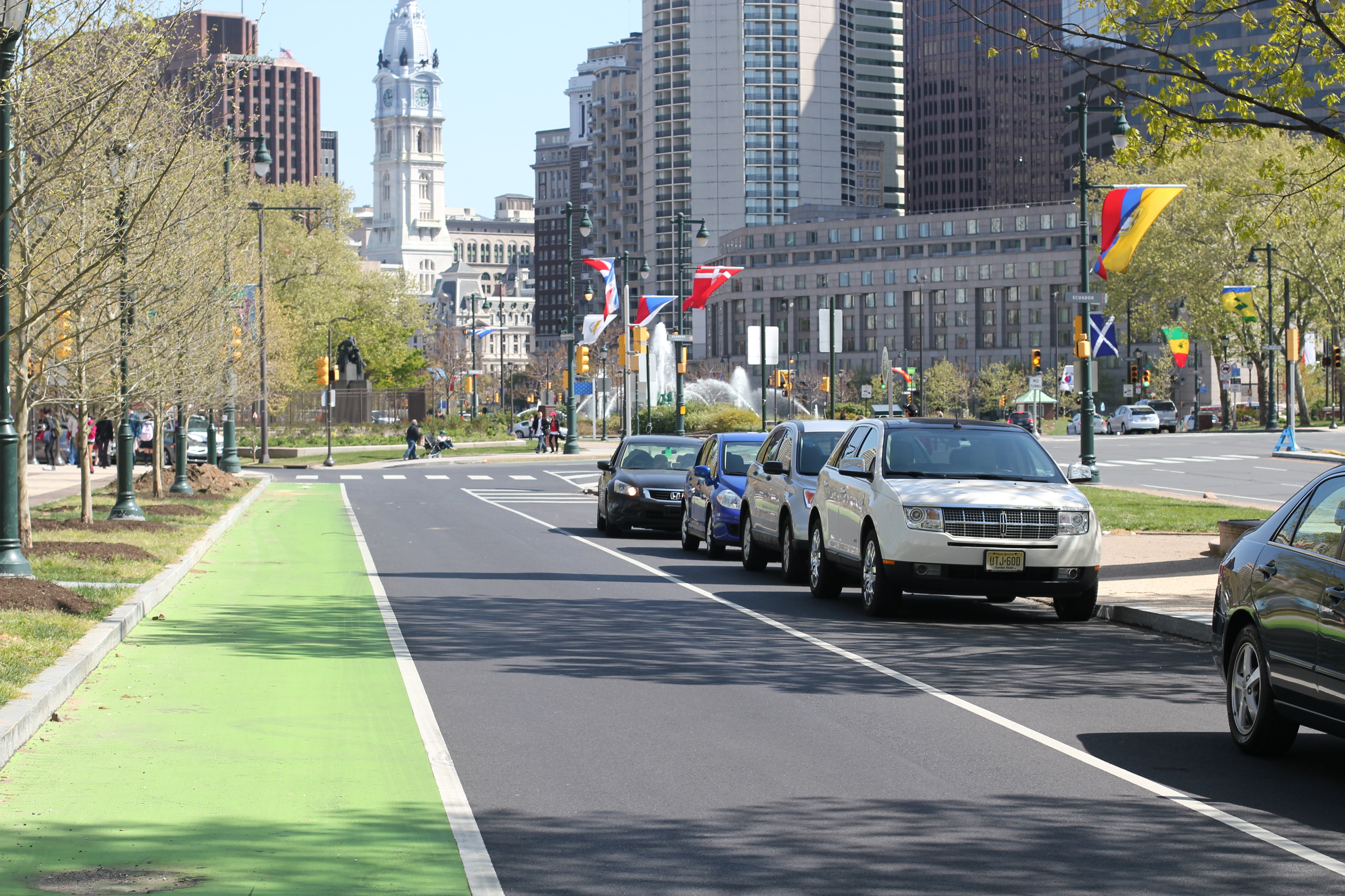 Ben Franklin Parkway bike lane