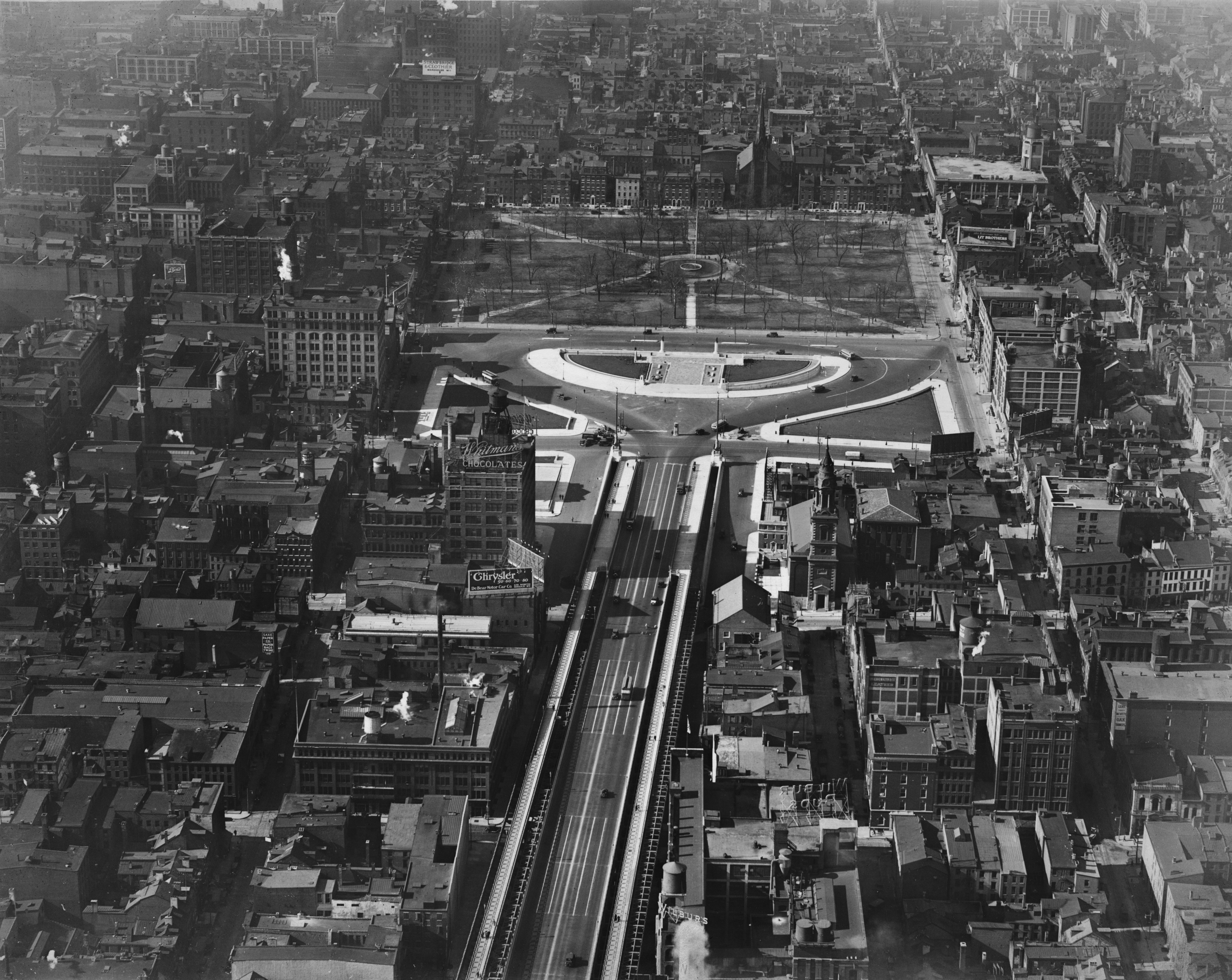 Franklin Square and bridge approach, 1926 | (Image #6800) Aero Service Corp., courtesy of Aerial Viewpoint, Spring, TX