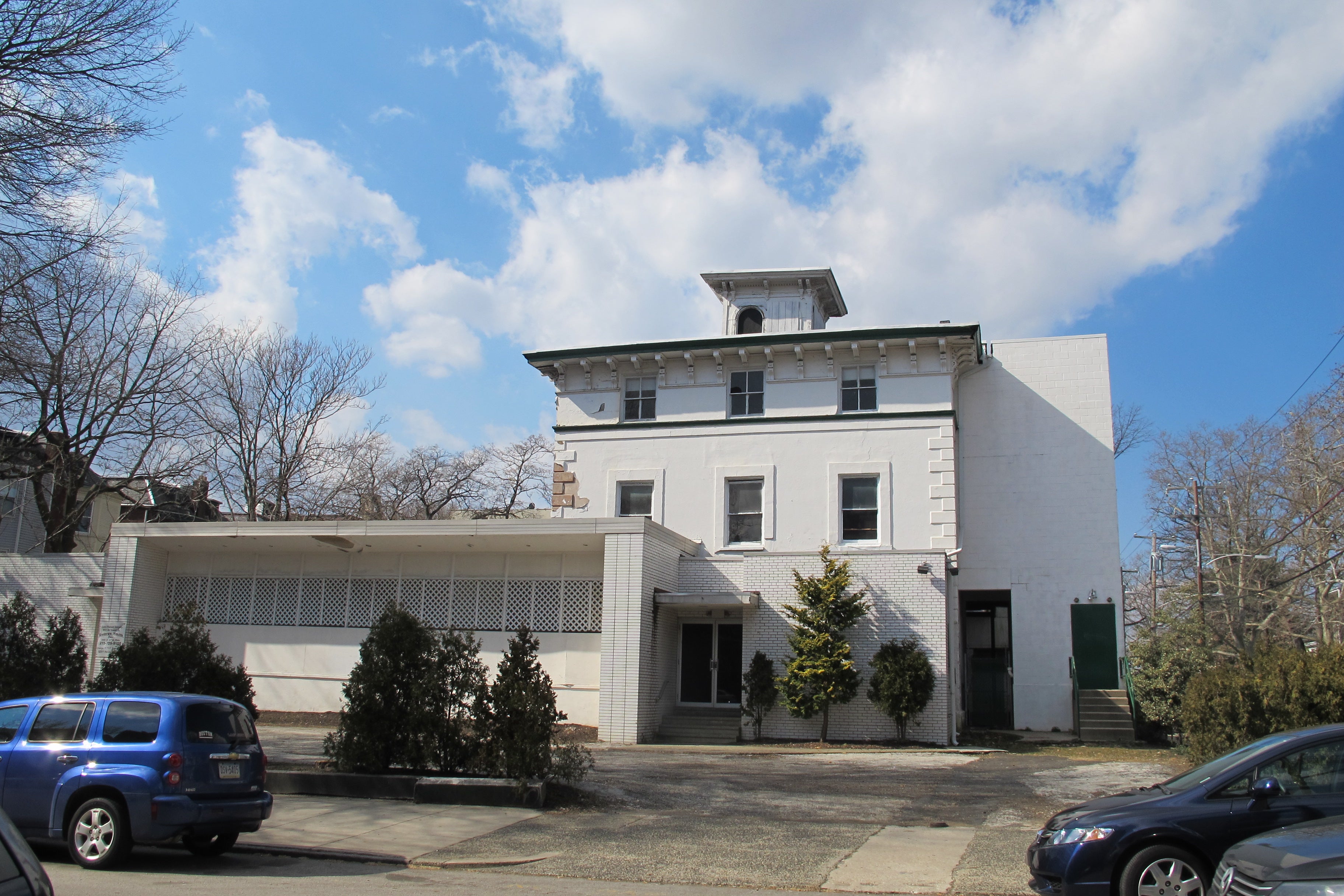 (The building at 40th and Pine is a designated historic property, which after 10 years of trying to redevelop, Penn now wants permission to demolish.)