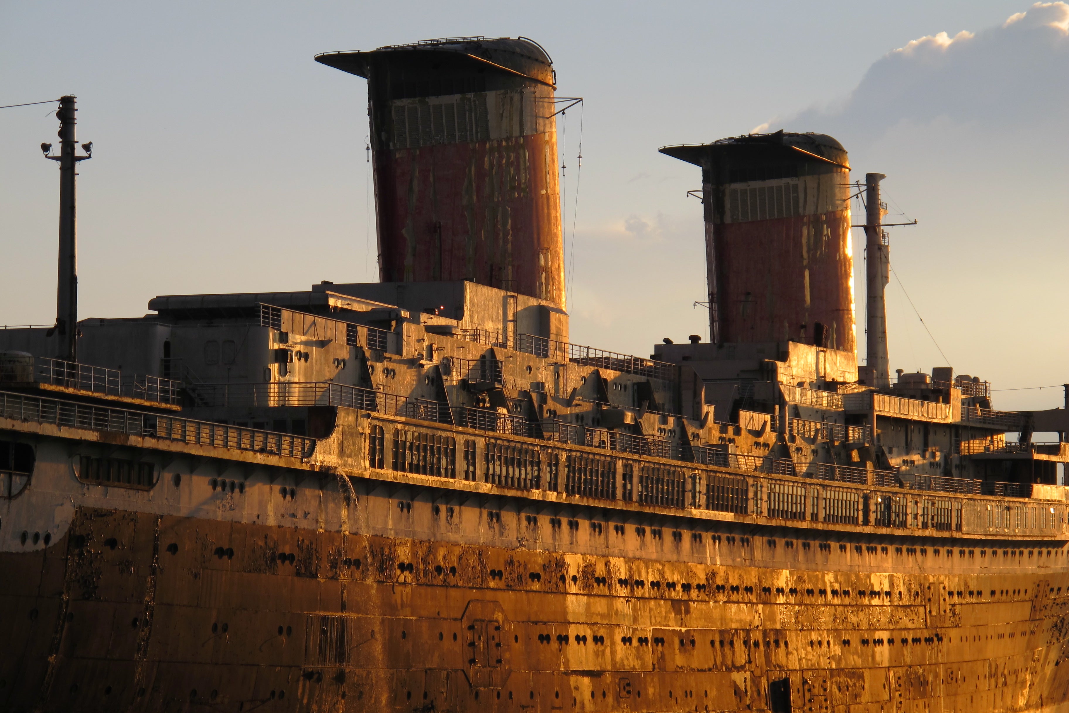SS United States stacks SS United States stacks