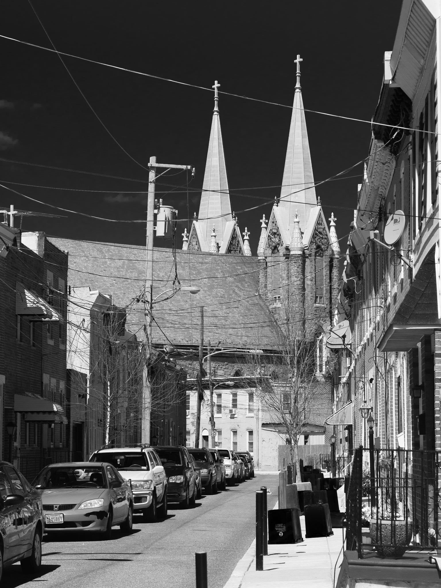 St. Laurentius nestled in tight rowhouse blocks | Michael Klusek, EOTS Flickr Group