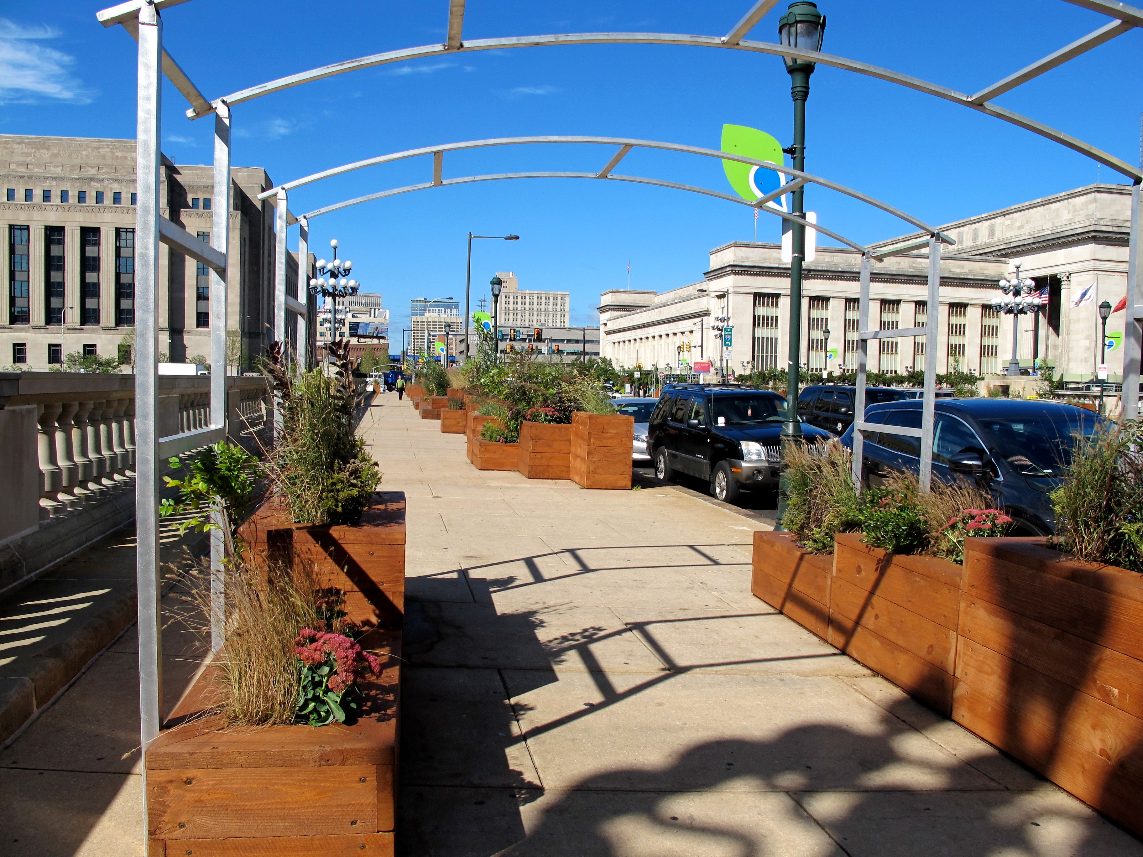 EHAF - Building Material City Pedestrian Bridge Between Shopping