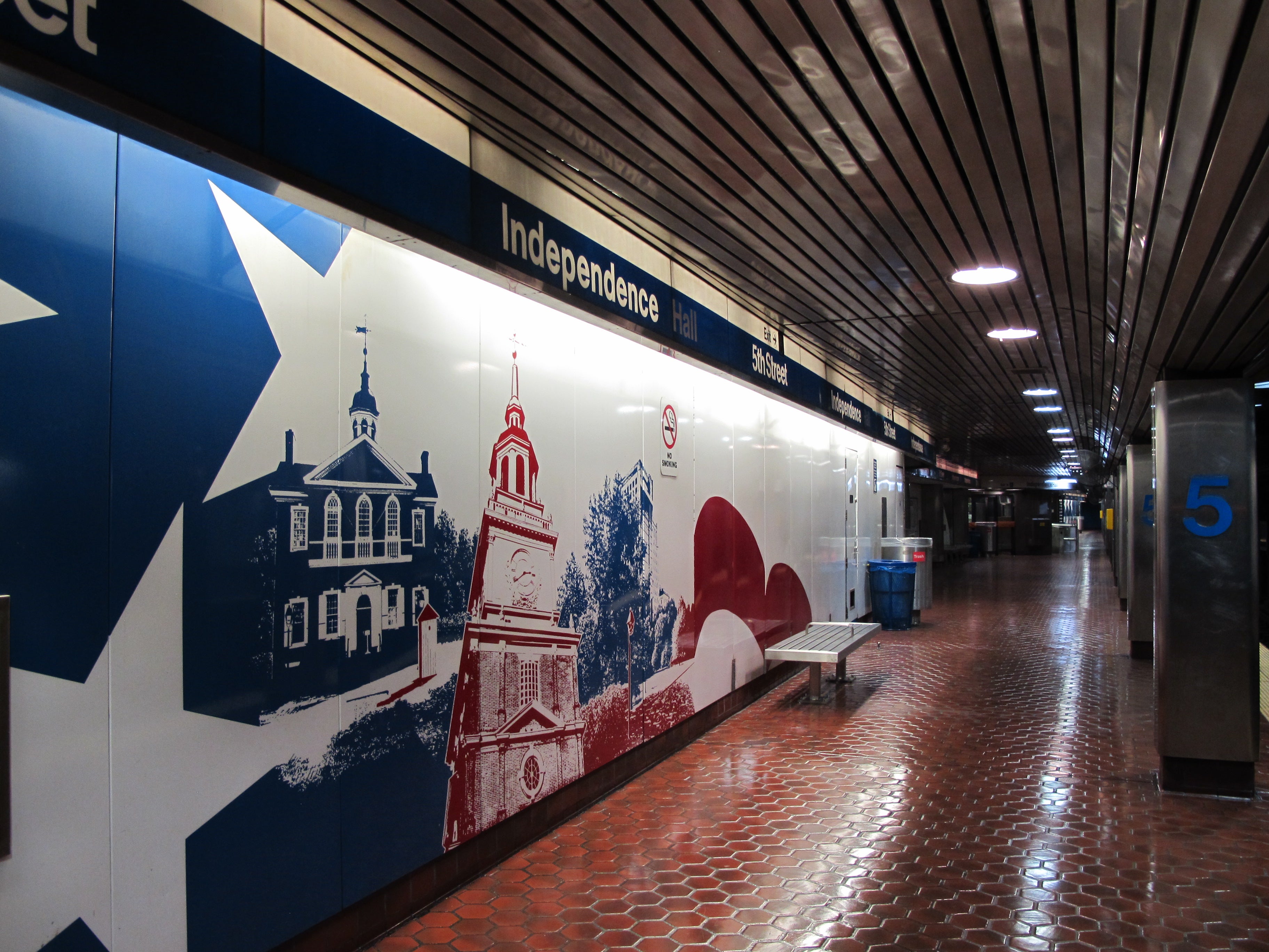 5th Street / Independence Hall station, July 2016