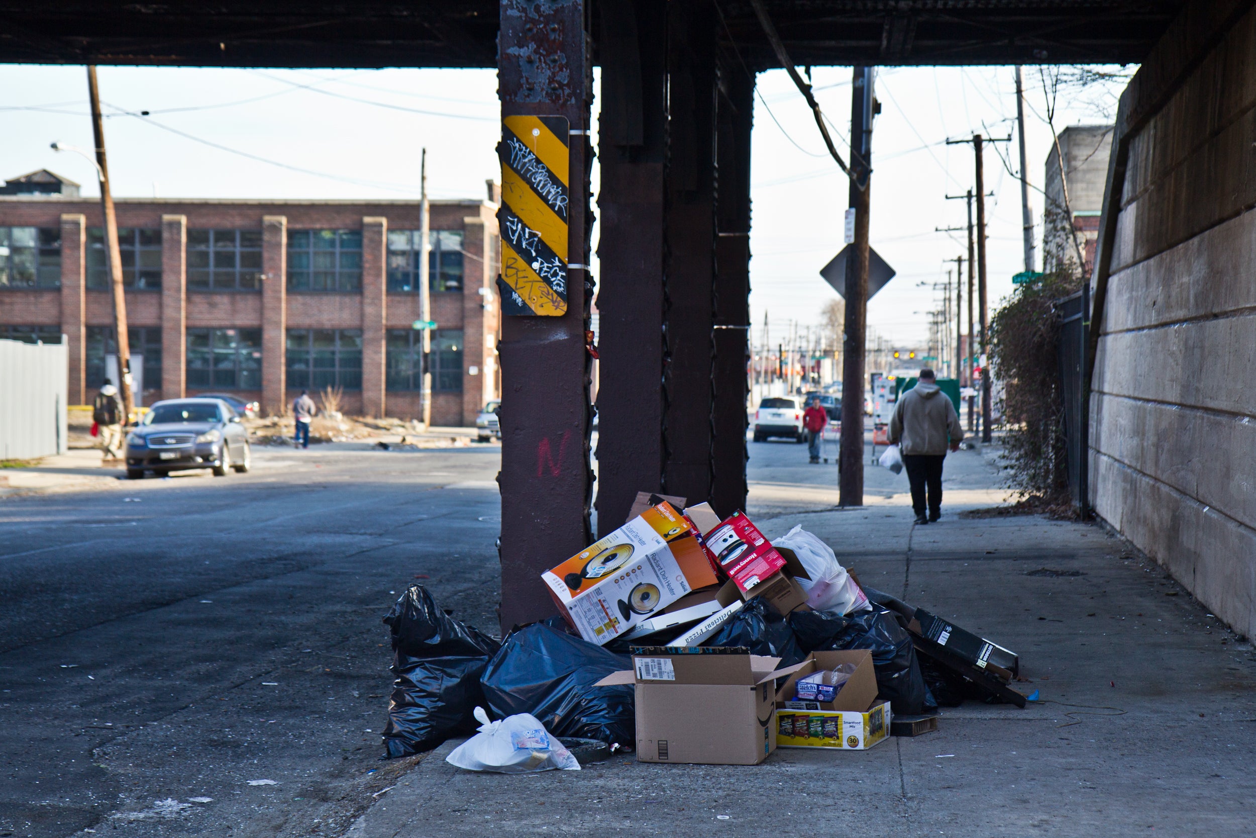 East Tioga and Amber streets is rated a “2” on Philadelphia’s Litter Index. (Kimberly Paynter/WHYY)
