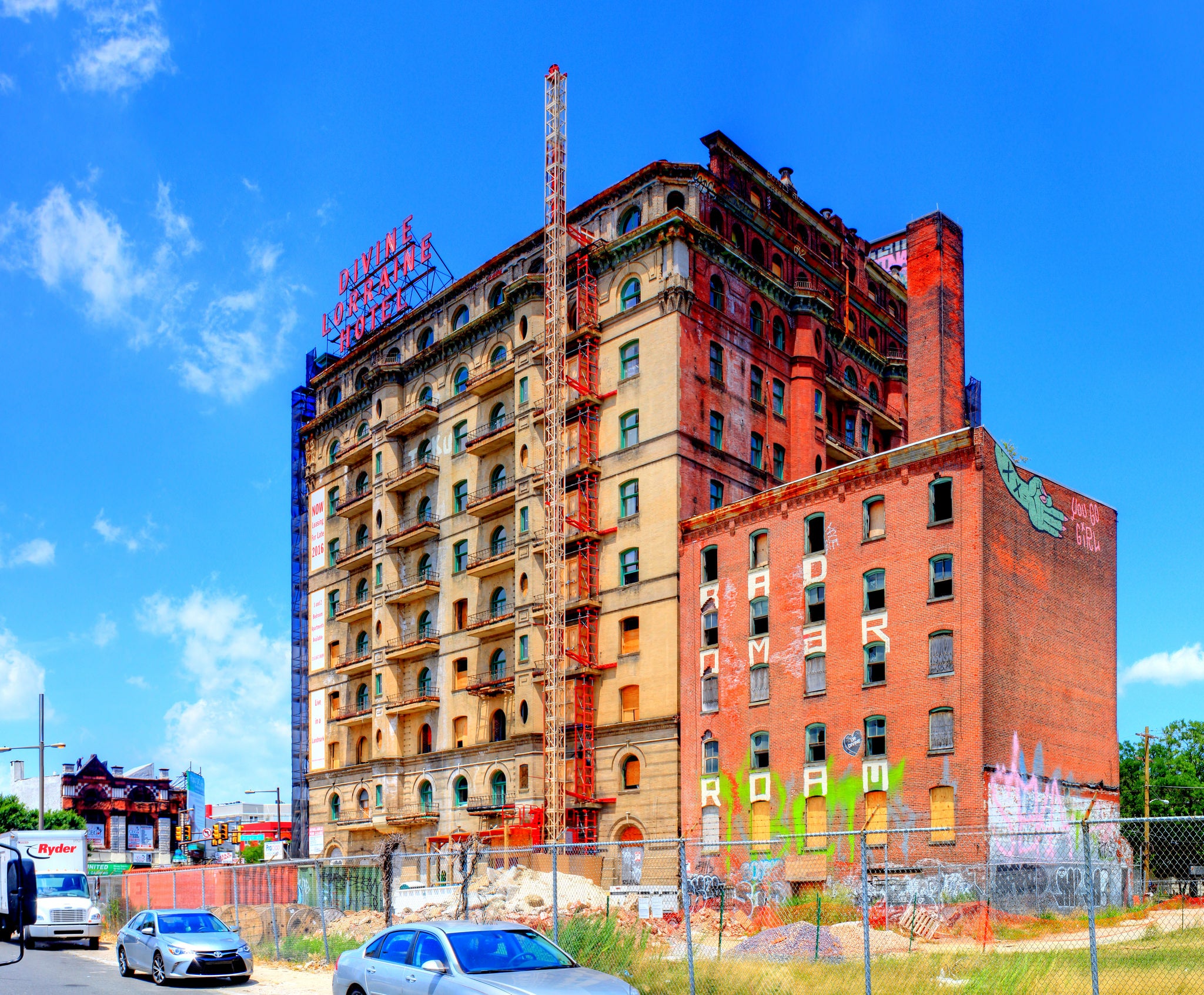 Divine Lorraine, October 2016 (c) Bob Bruhin, EOTS Flickr Group