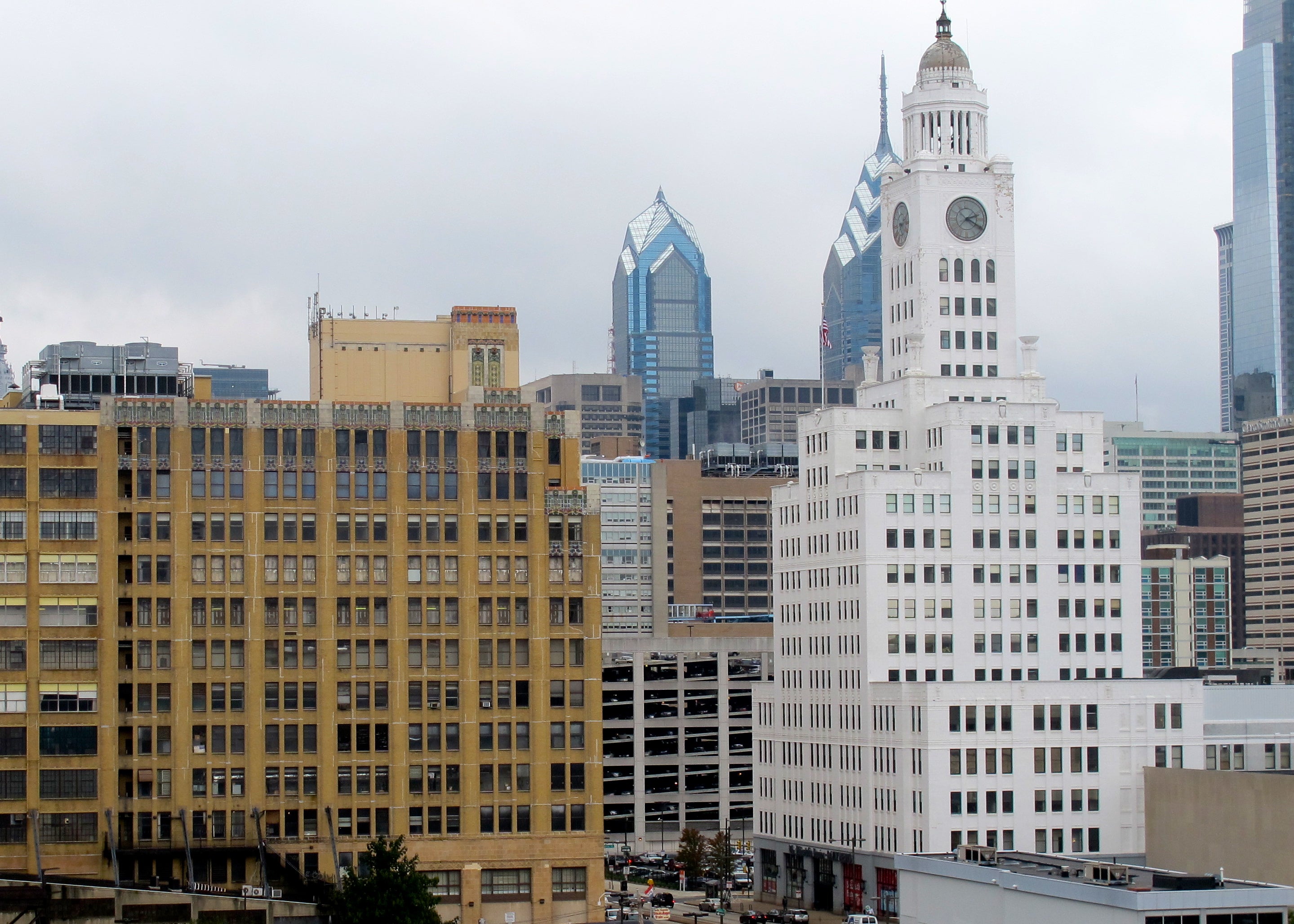 Bart Blatstein already owns the Inquirer/Daily News Building at 400 North Broad, and now he's making a move for the papers themselves.