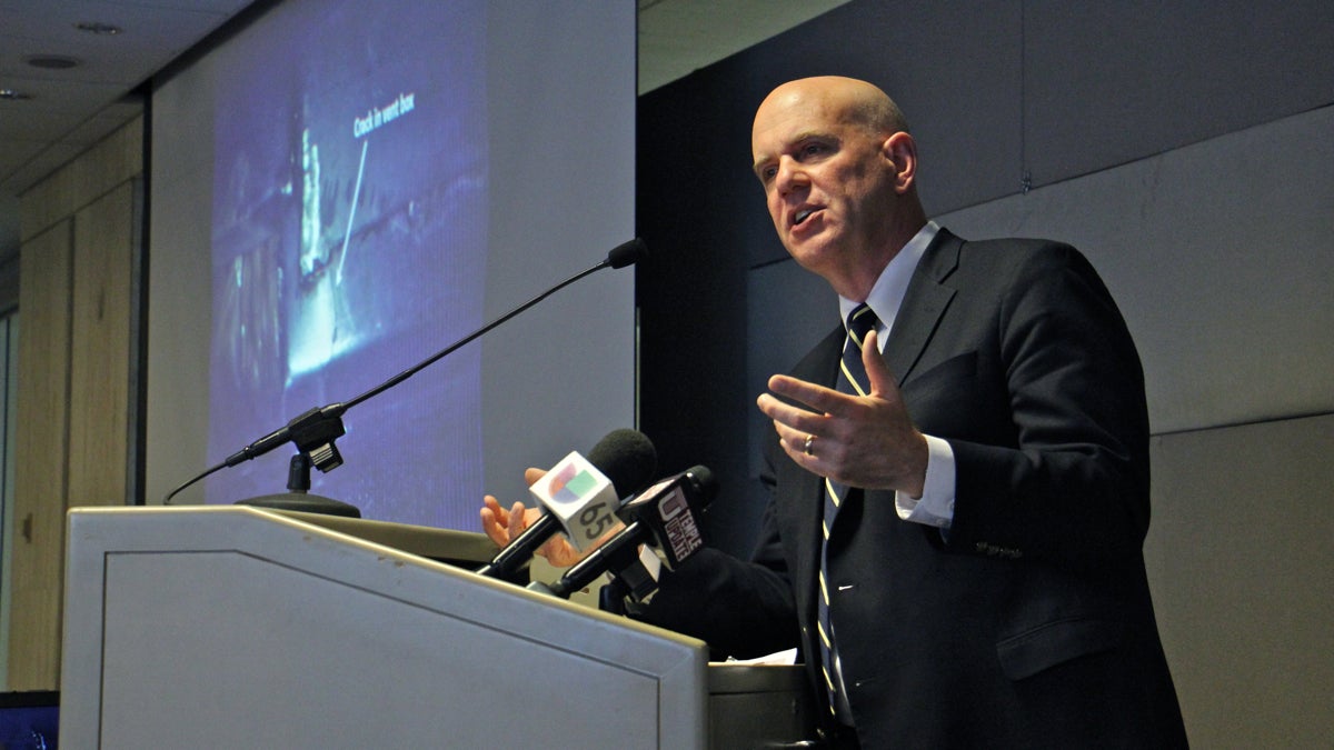 SEPTA General Manager Jeff Knueppel describes the problem affecting rail cars on the Market Frankford line. (Emma Lee/WHYY)