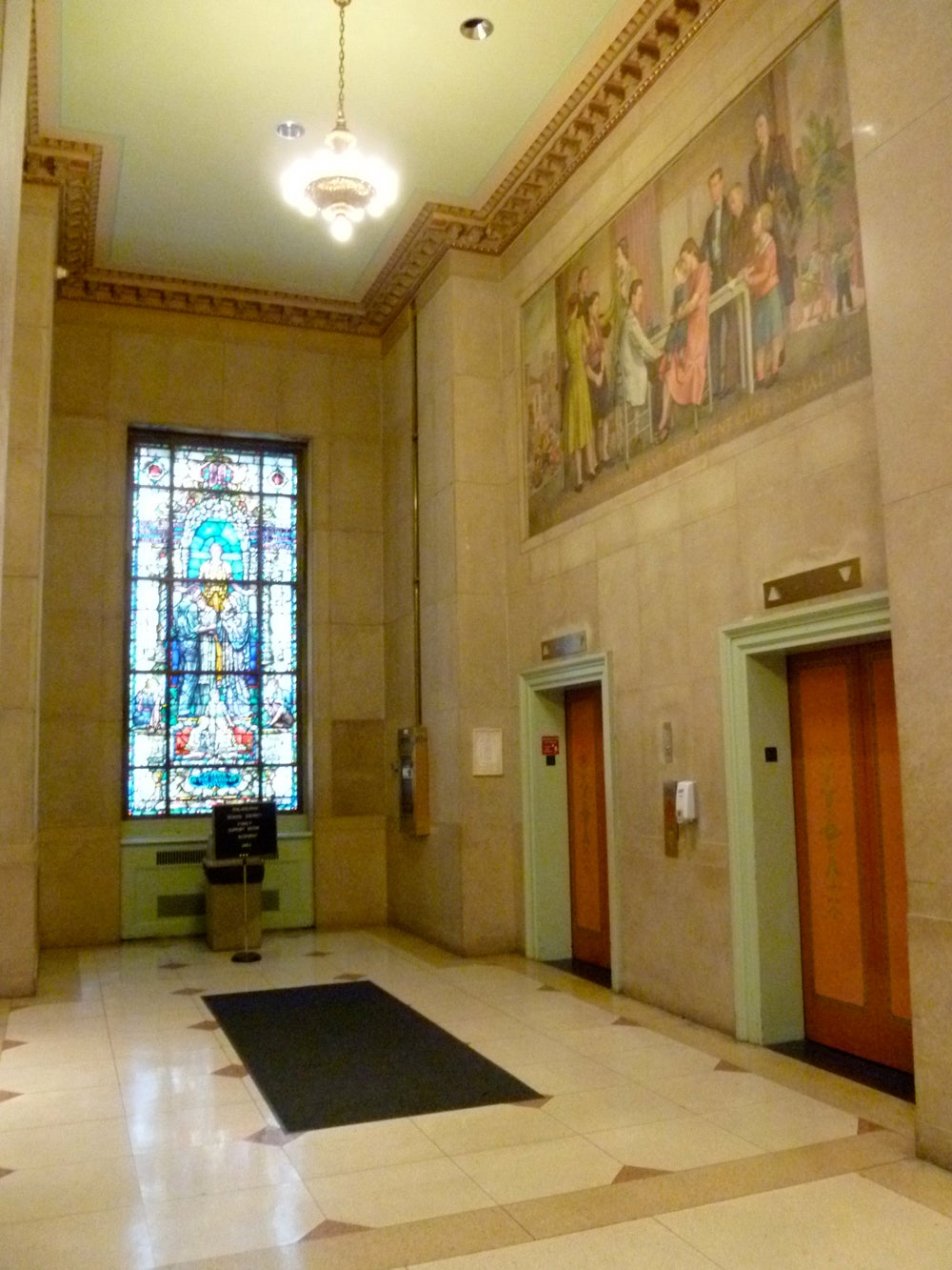 A stained-glass window in Family Court was designed by the nationally renowned D'Ascenzo Studios.