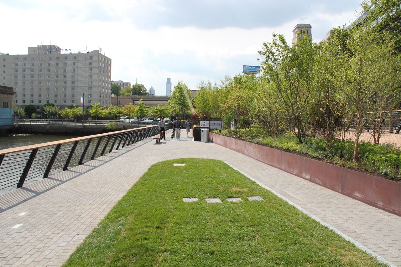 Facts and photos from Race Street Pier opening