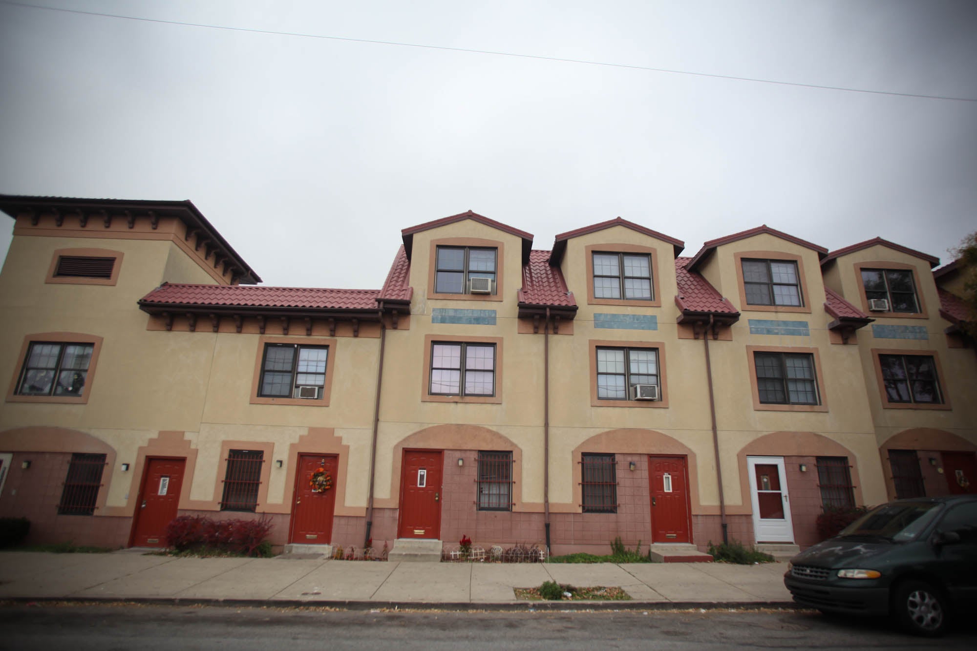 Views of the Jardines de Boriquen units, located on 6th and Diamond streets, which were APM's first housing construction.