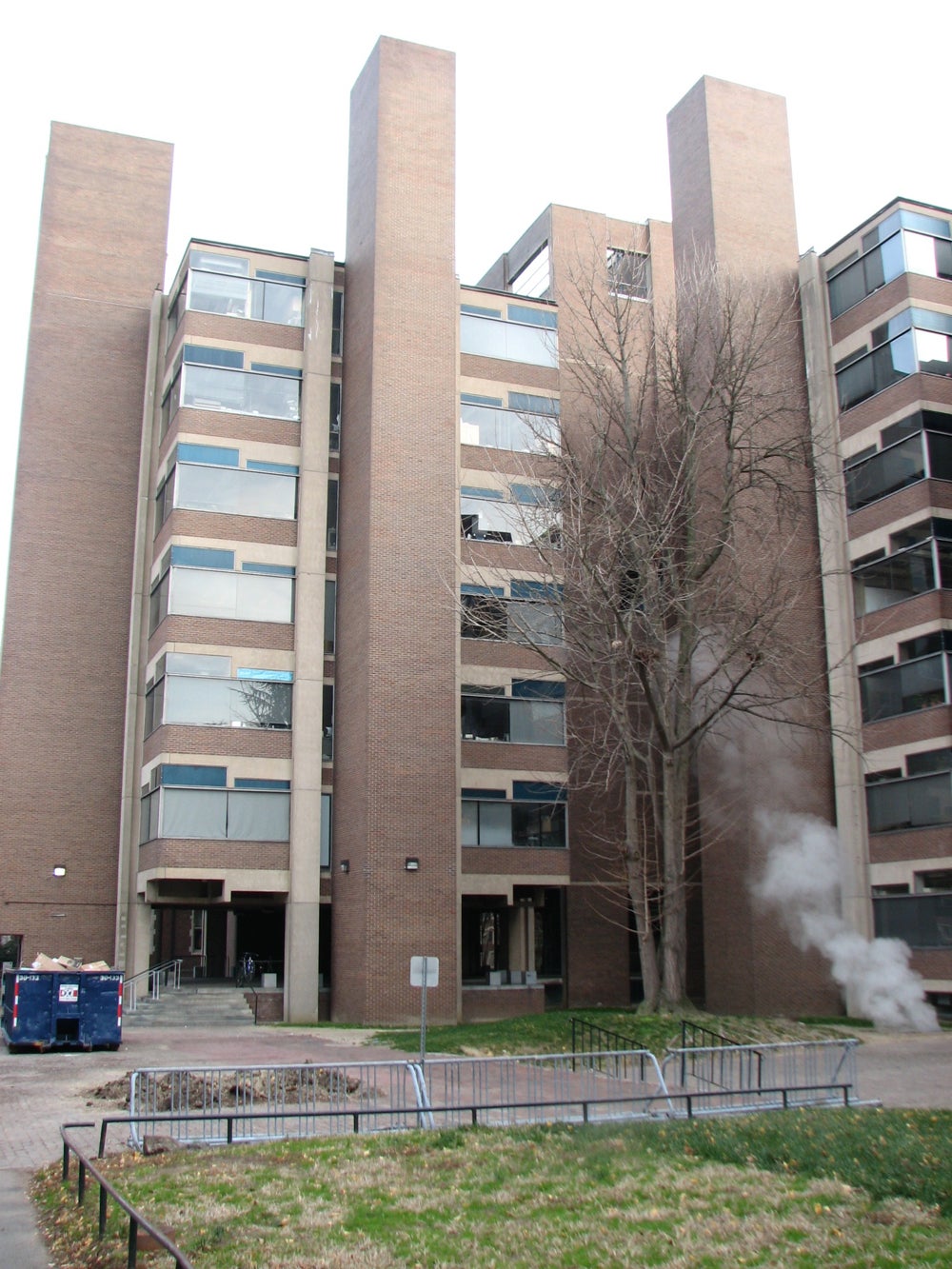 The Richards Medical Research Laboratory was built by Louis Kahn in 1957-61.