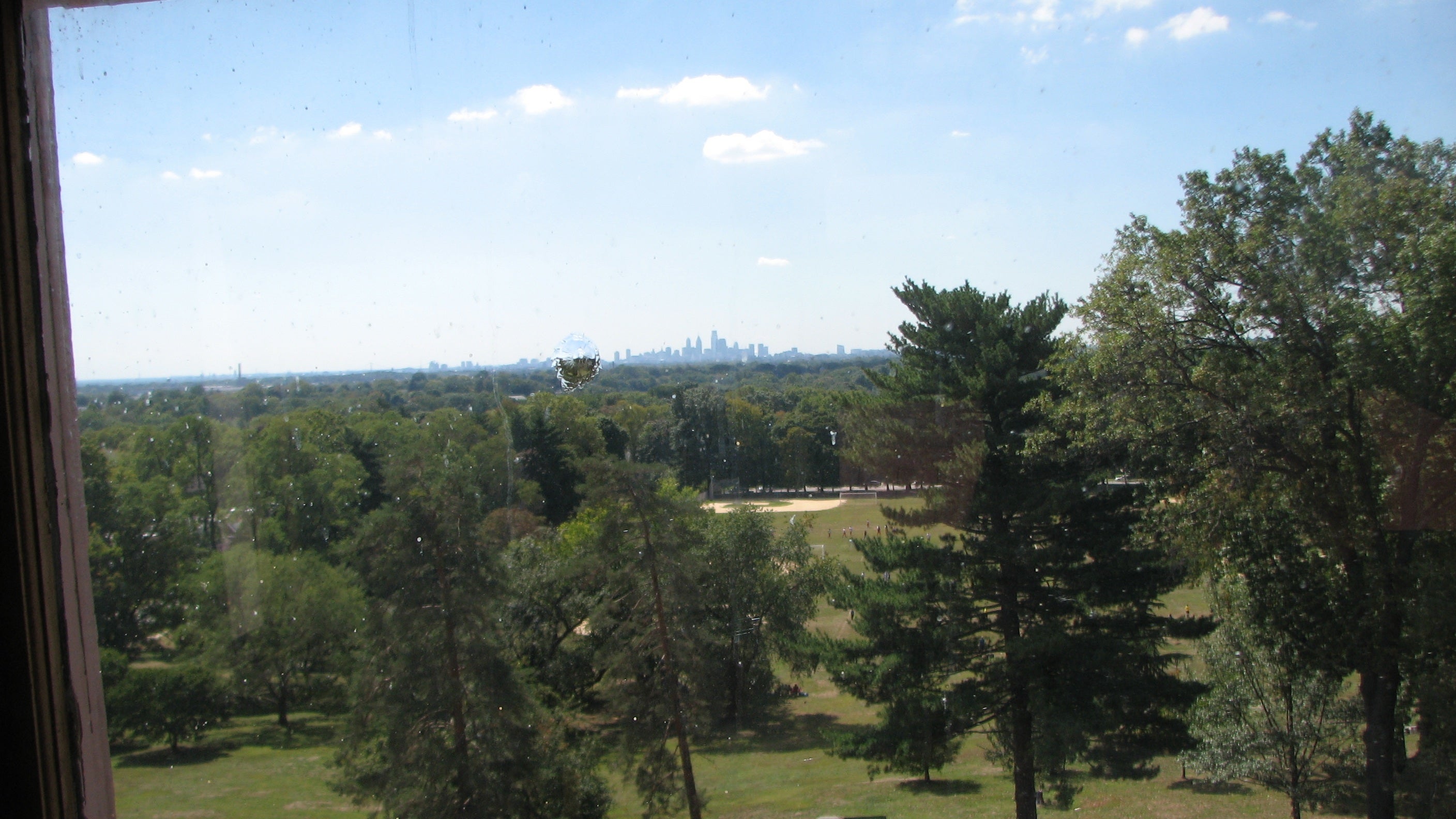 The upper levels, normally closed to the public, offer a magnificent view of the city.