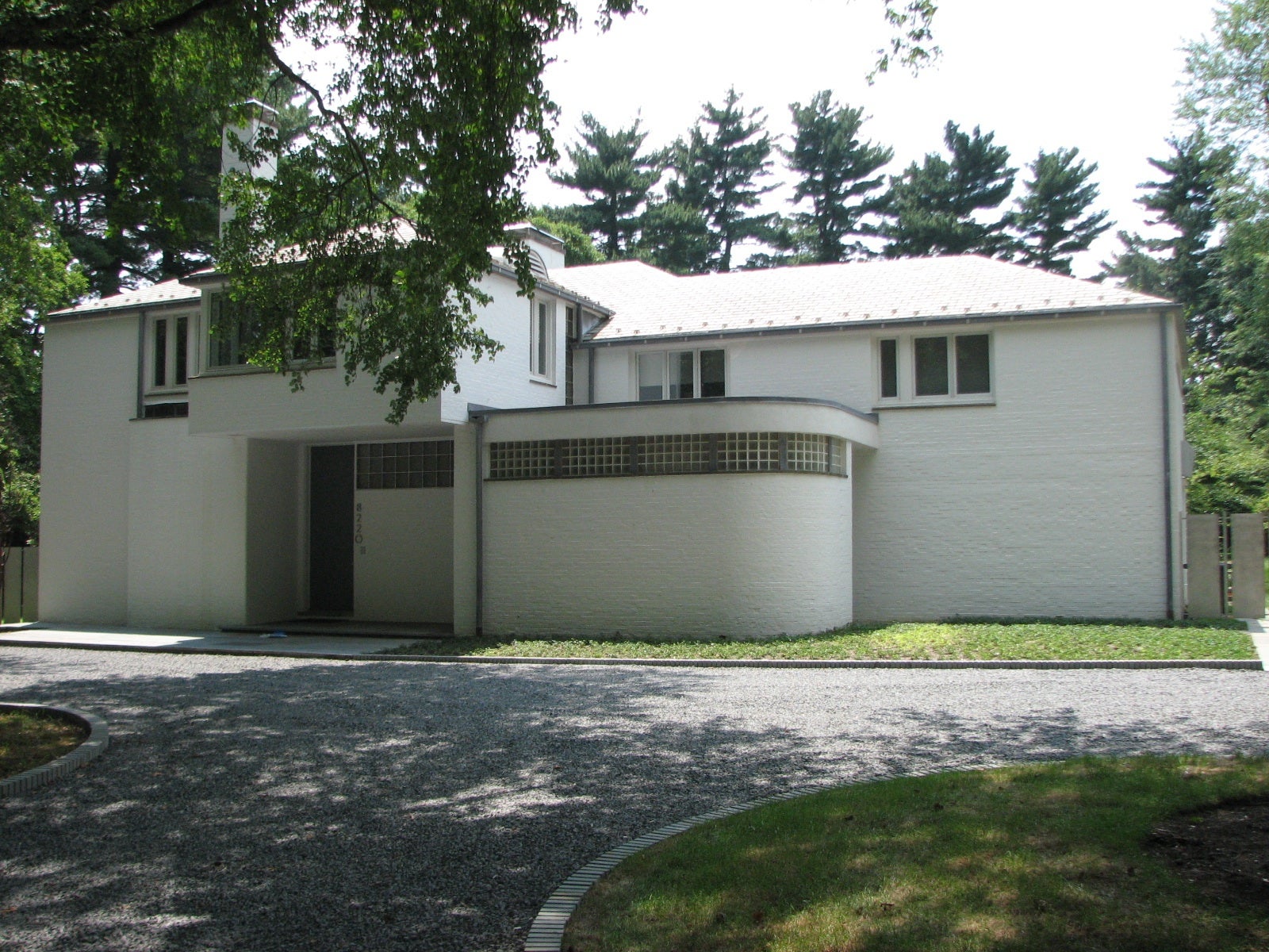 The Woodward House recalls pre-Modern designer Josef Hoffman.