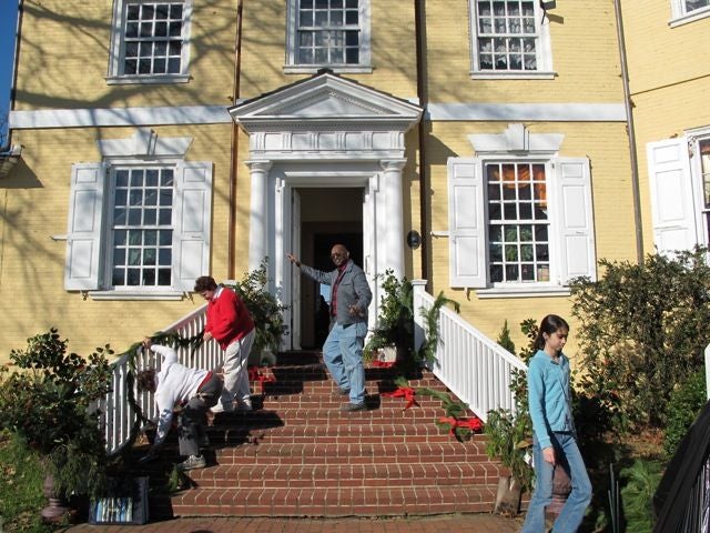 Volunteers work on Laurel Hill entrance