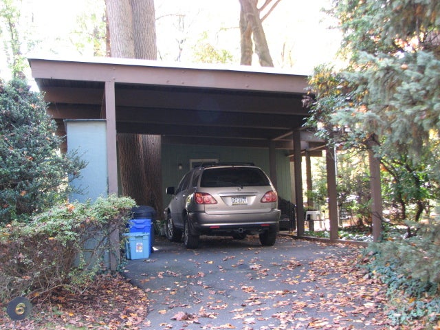 A Modernist carport.