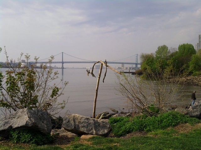 Impromptu driftwood sculpture at Penn Treaty Park