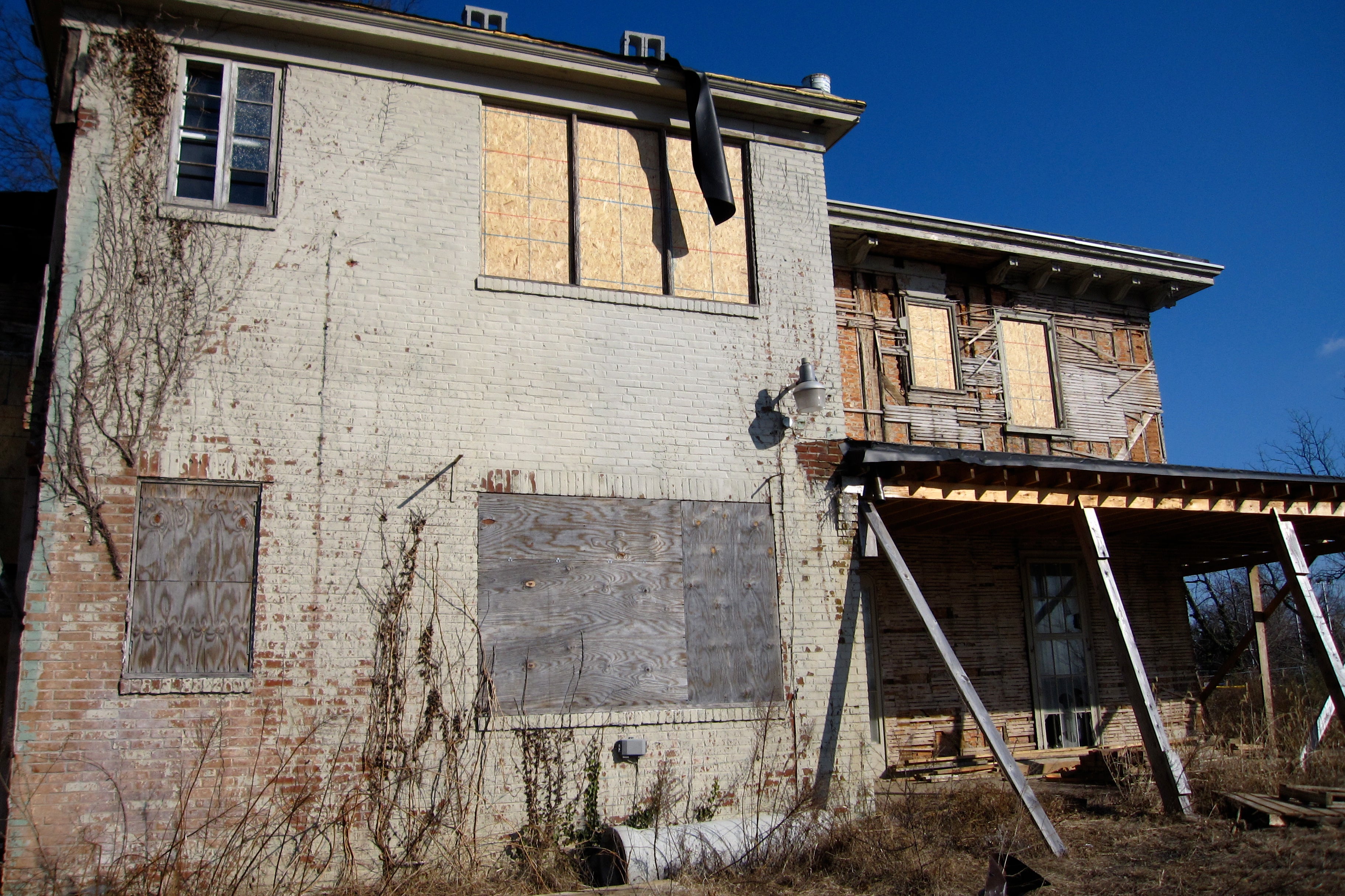 Garrett-Dunn back of house