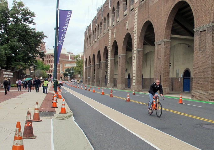 http-planphilly-com-eyesonthestreet-wp-content-uploads-2011-10-paintingbikelane-jpg