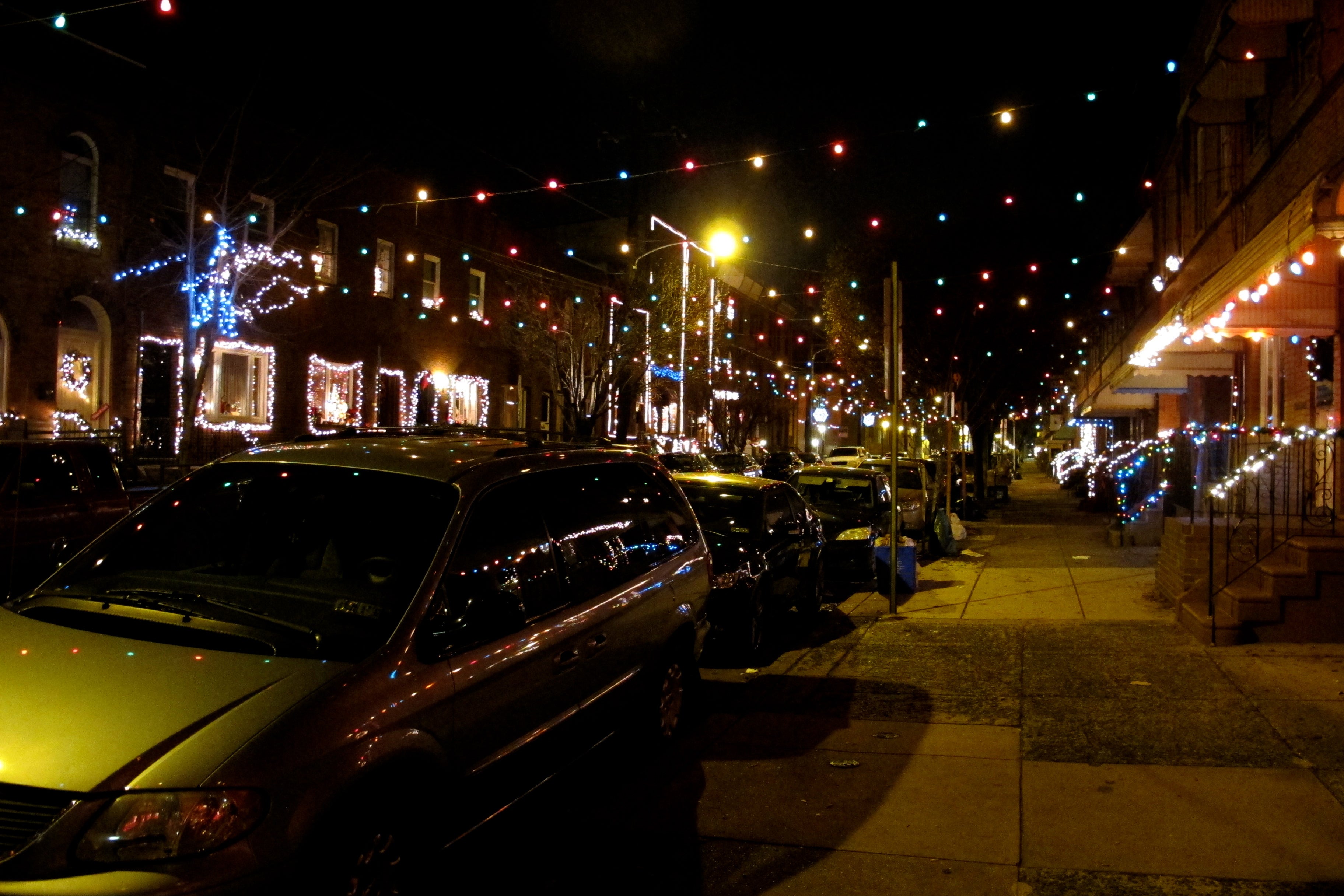 Lights along Wolf Street.