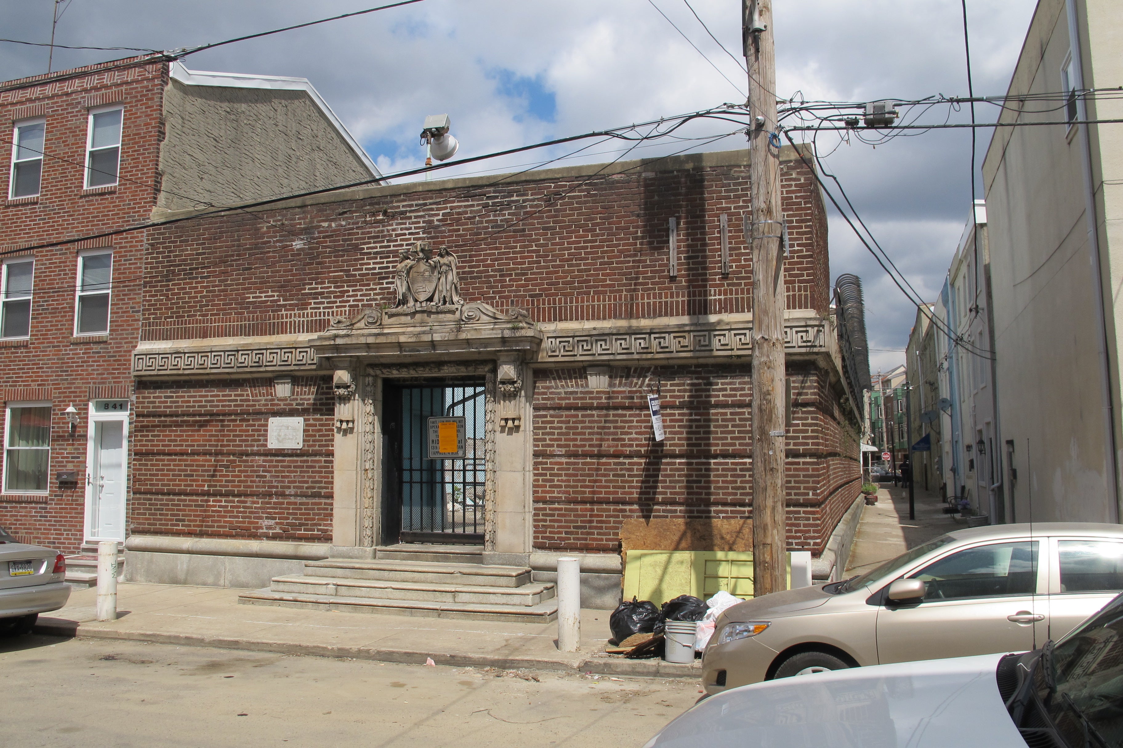 Bella Vista's Fante-Leone pool was closed in 2004.