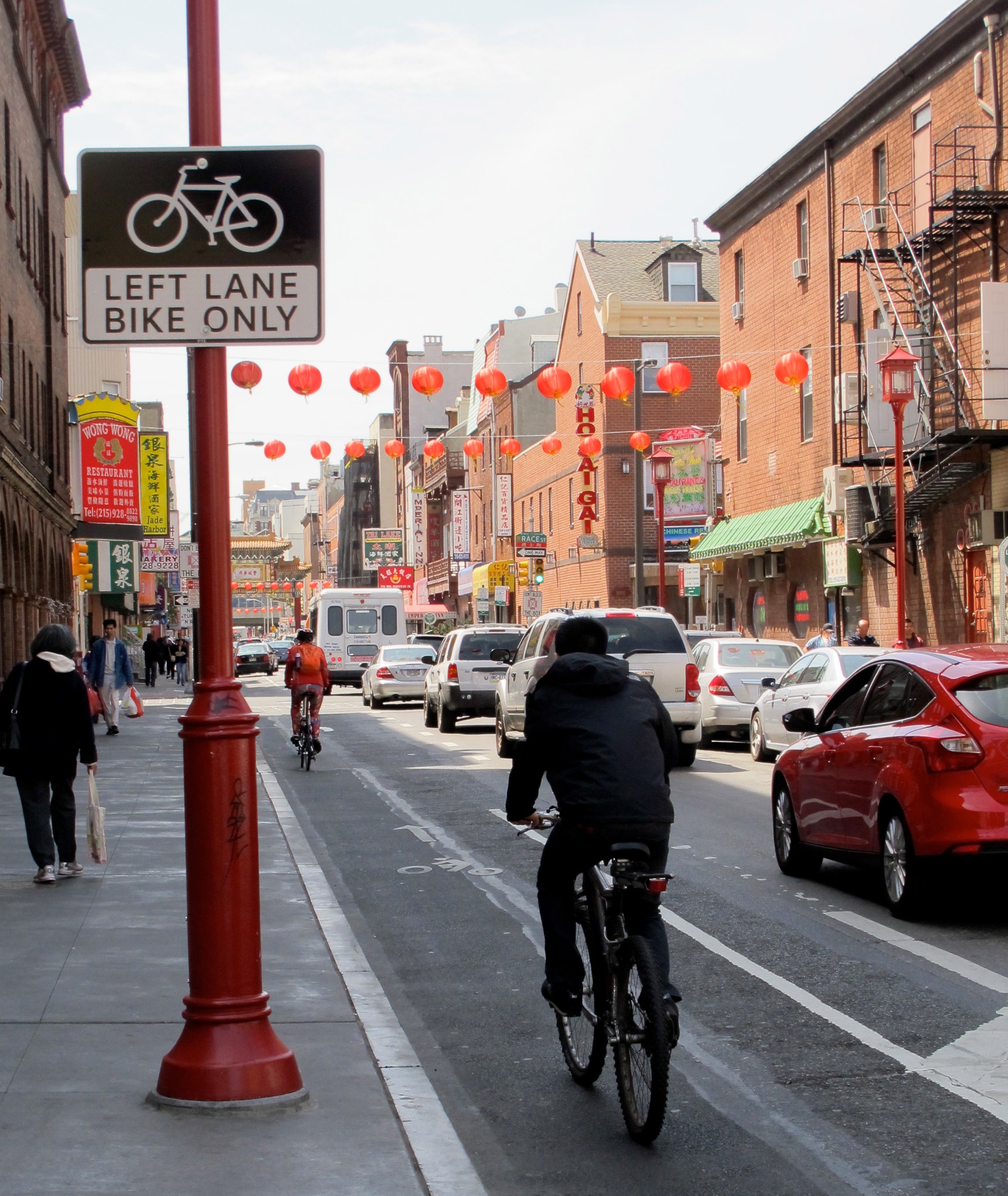 The 10th Street bike lane in Chinatown during its pilot phase.