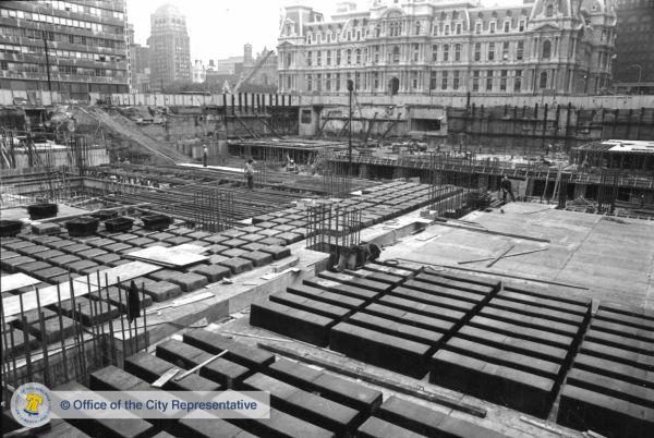 Urban renewal of Market Street West in 1971, including what would become Dilworth Plaza. | Office of the City Representative via PhillyHistory.org