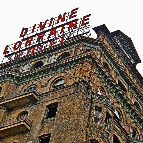 Divine Lorraine Hotel, April 2011 | flickr user MarisaAnn94, CreativeCommons