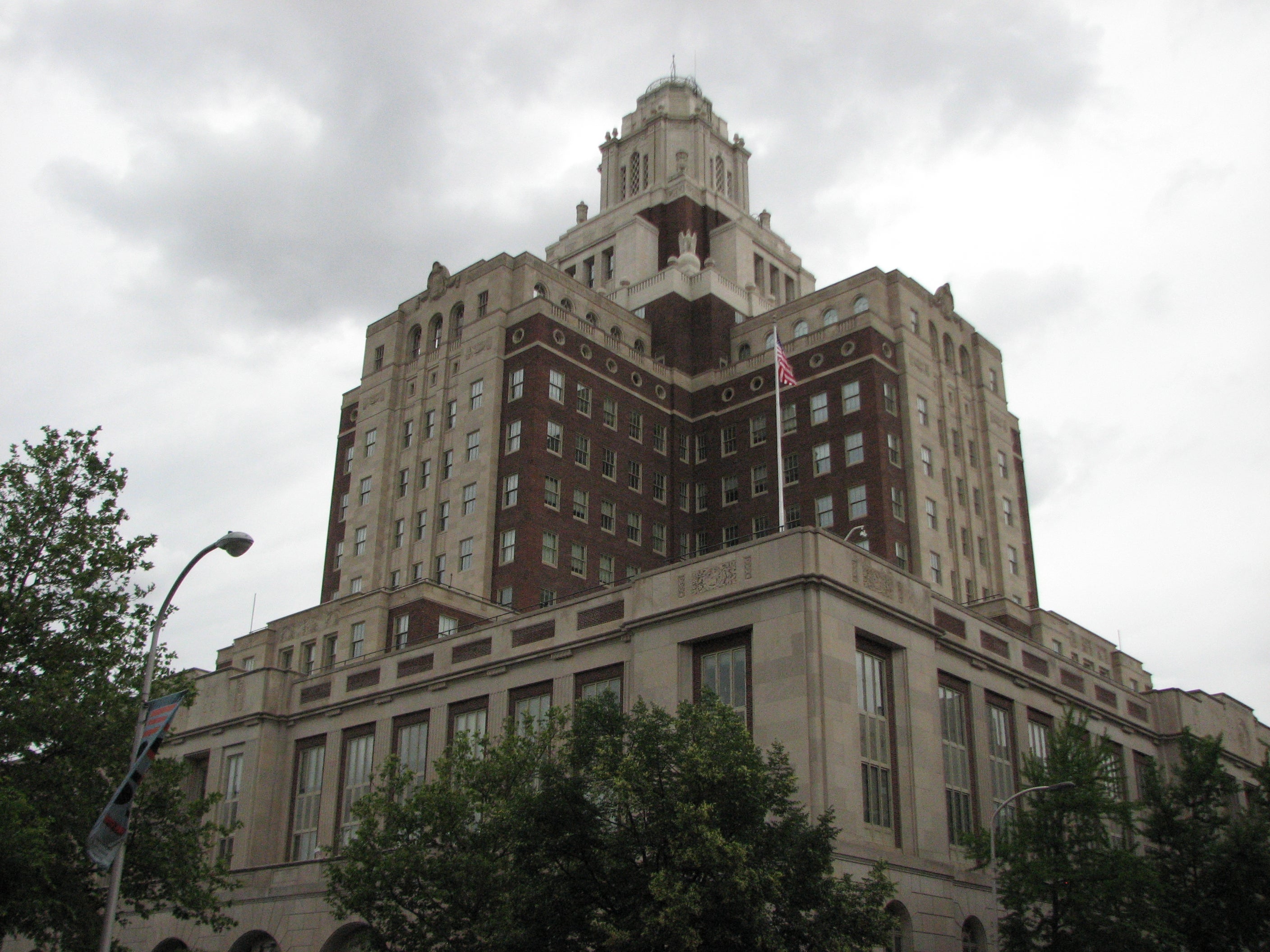 The U.S. Custom House at 2nd and Chestnut Streets has a staid but symbolic presence on eastern city skyline.