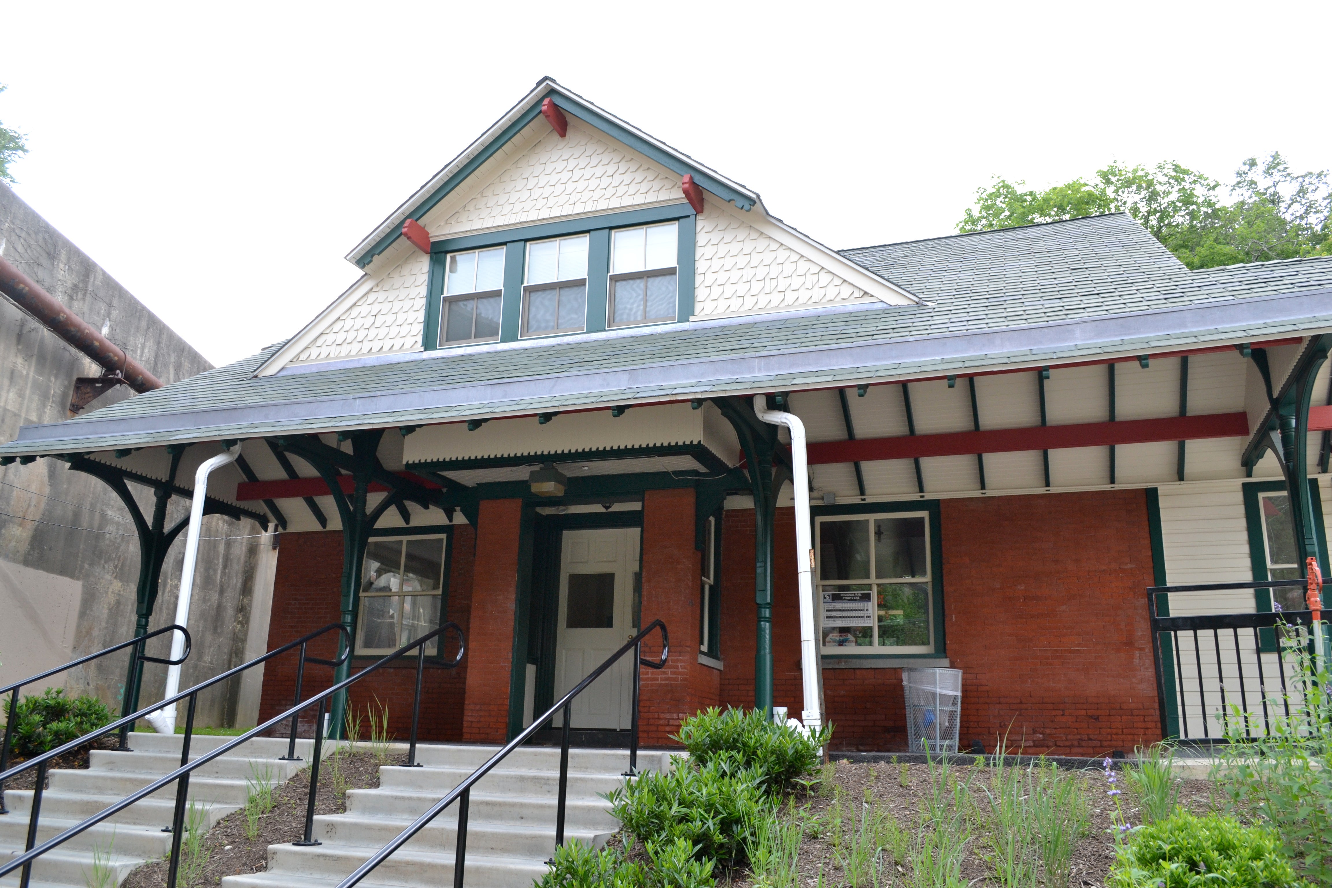 Cynwyd Station serves as both a trailhead and waiting area for SEPTA passengers