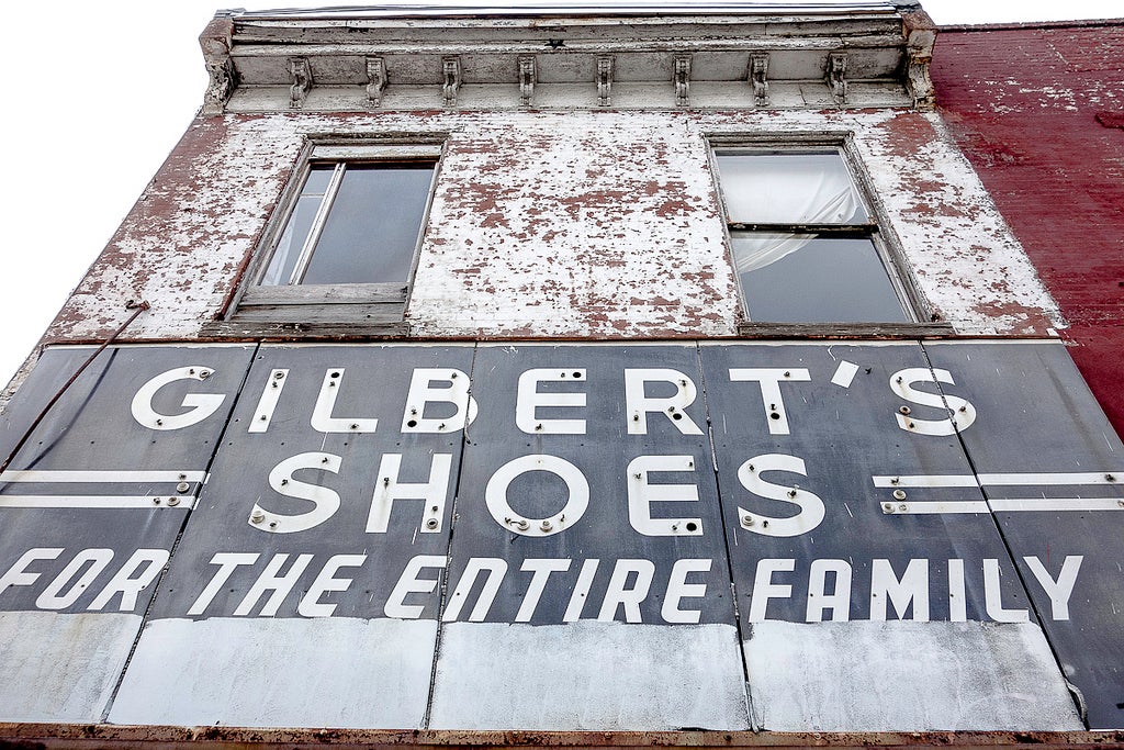 Family Shoes, Gilbert's 