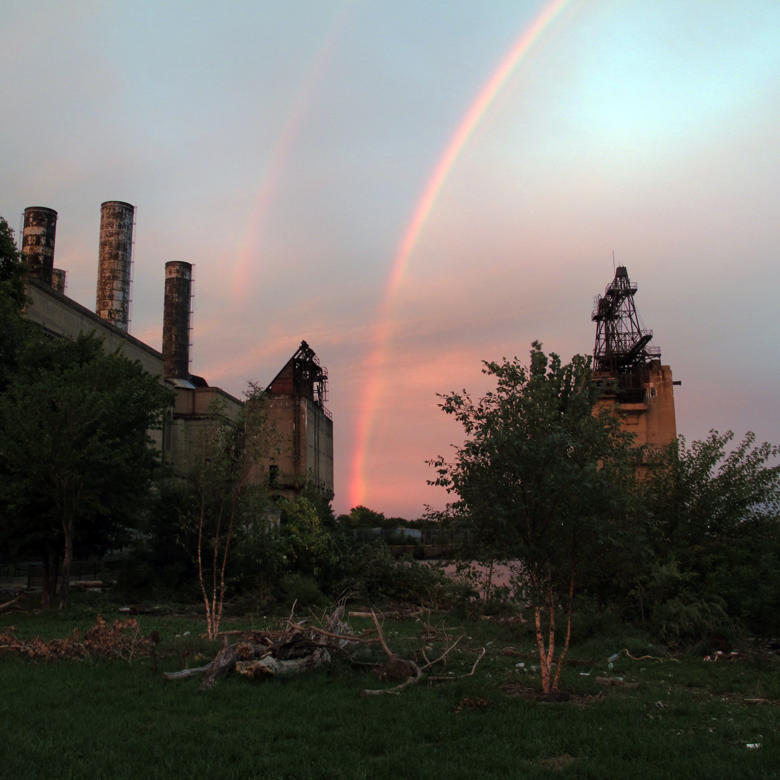 http-planphilly-com-eyesonthestreet-wp-content-uploads-2011-09-pecodoublerainbow-jpg