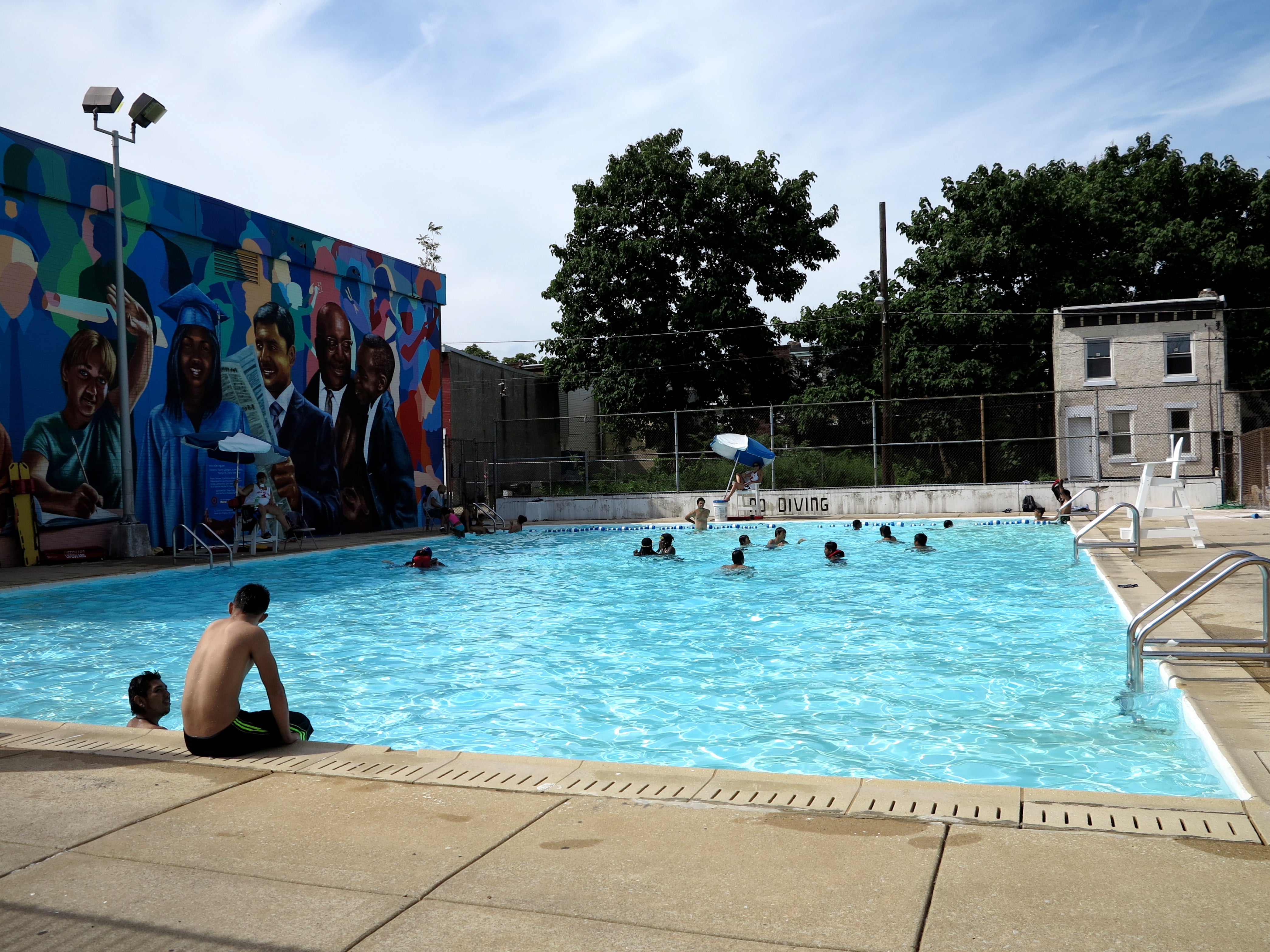 A guide to keeping cool in Philly pools - WHYY