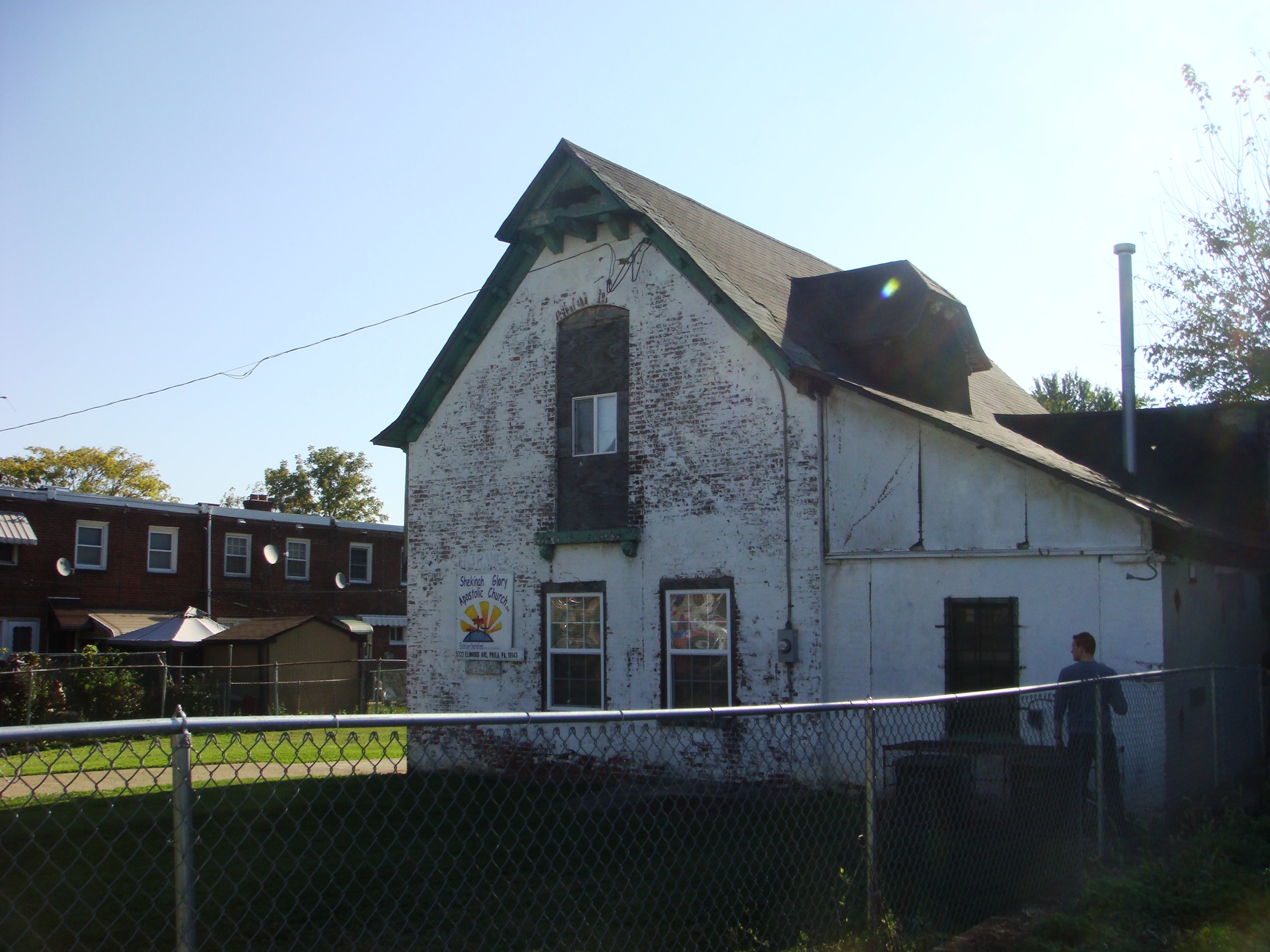 Current view of auto house from Elmwood Street.