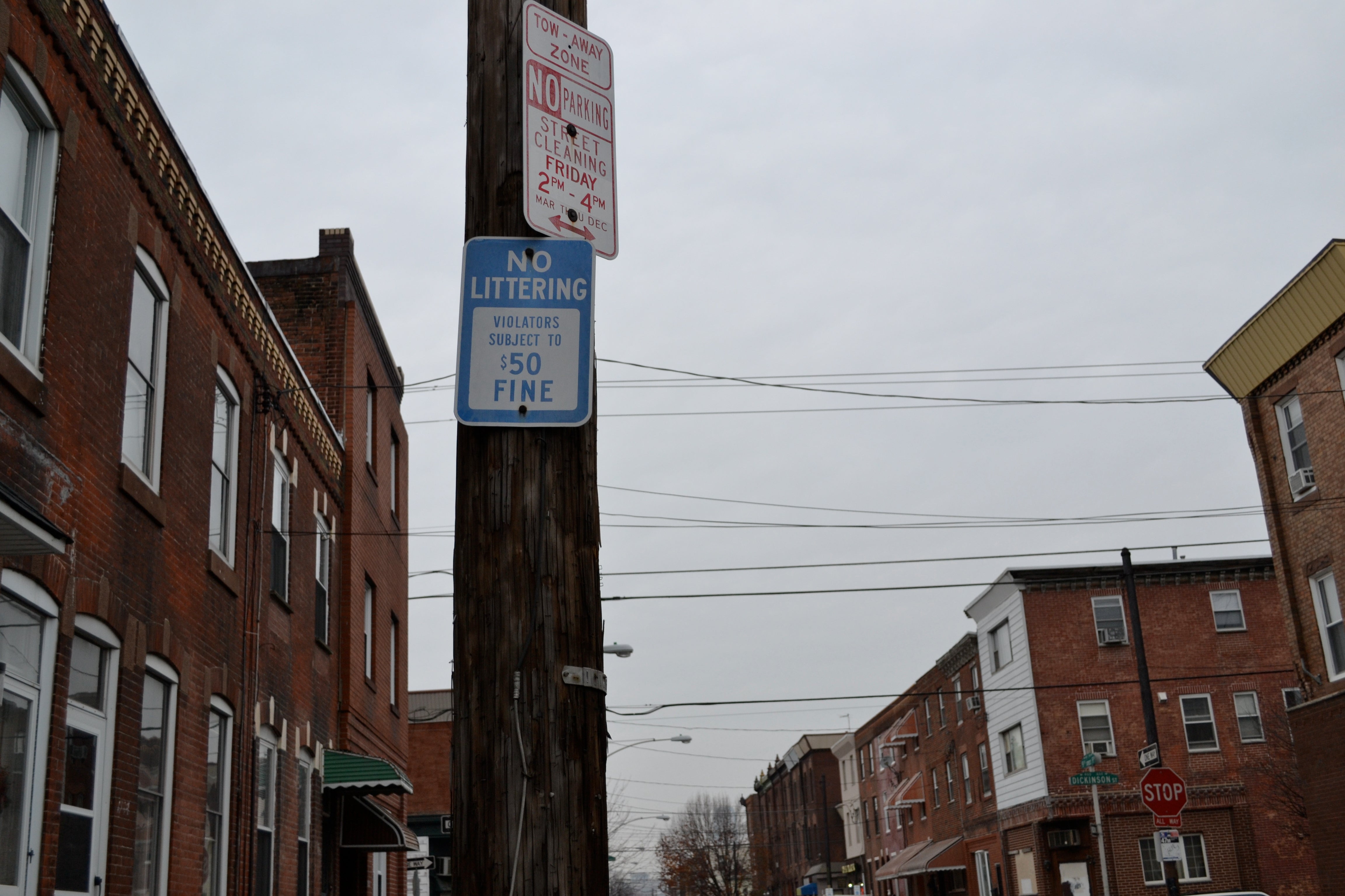 No littering sign in Passyunk Square neighborhood