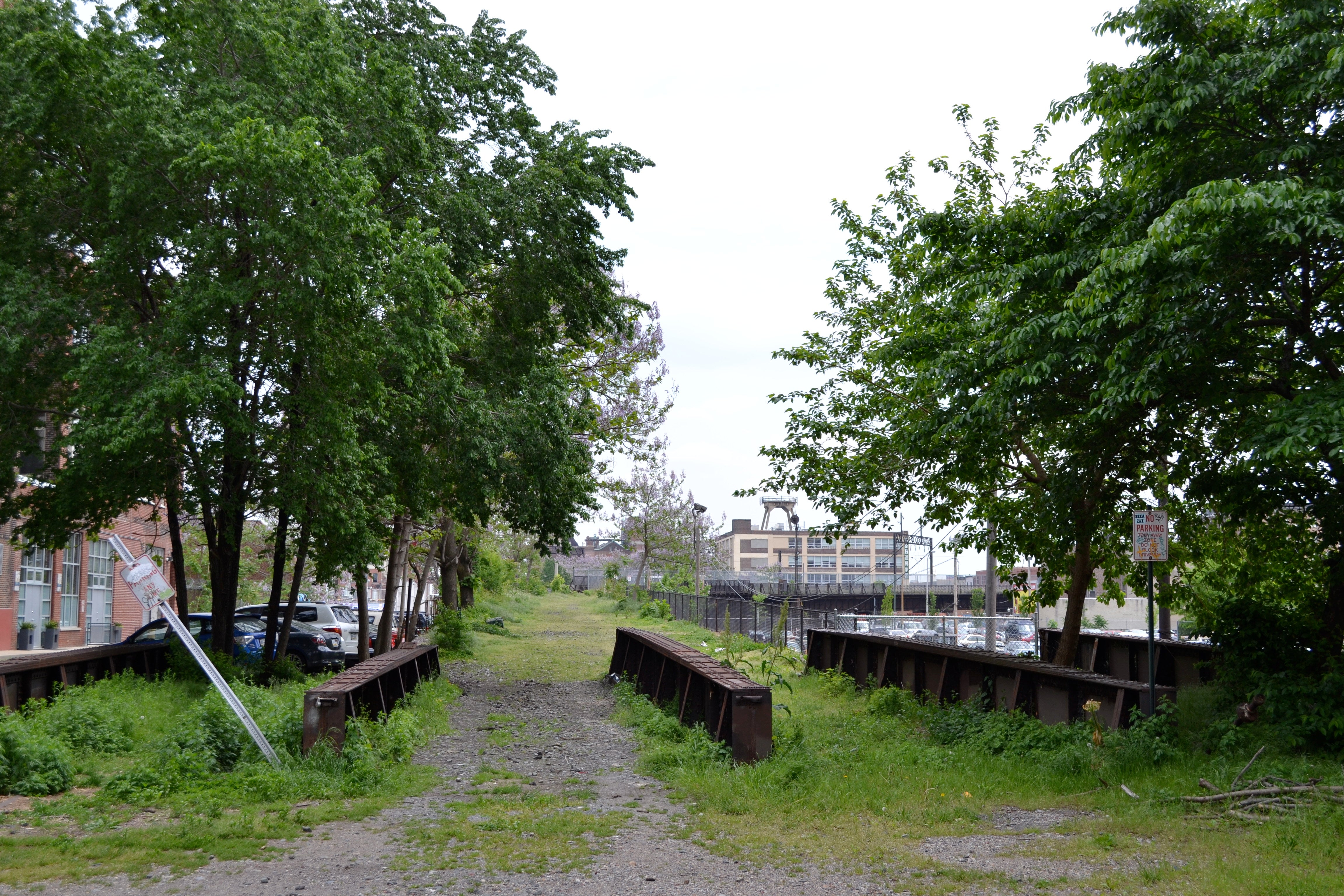 A linear park could potentially pass under Broad Street and emerge onto the elevated Reading Viaduct