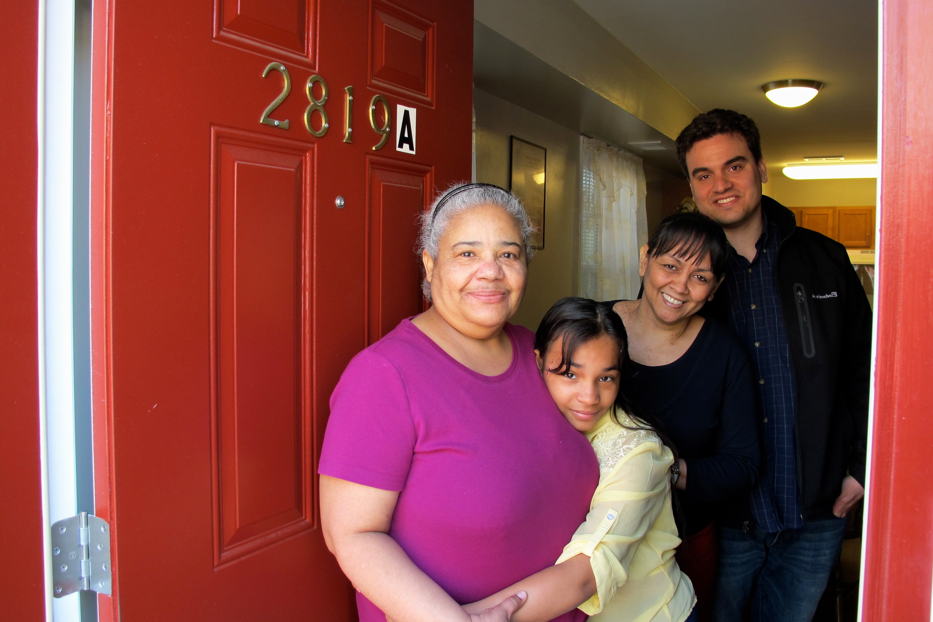 Elizabeth Moran and her granddaughter, with WCRP's Haydee Amill and Paup Aylesworth