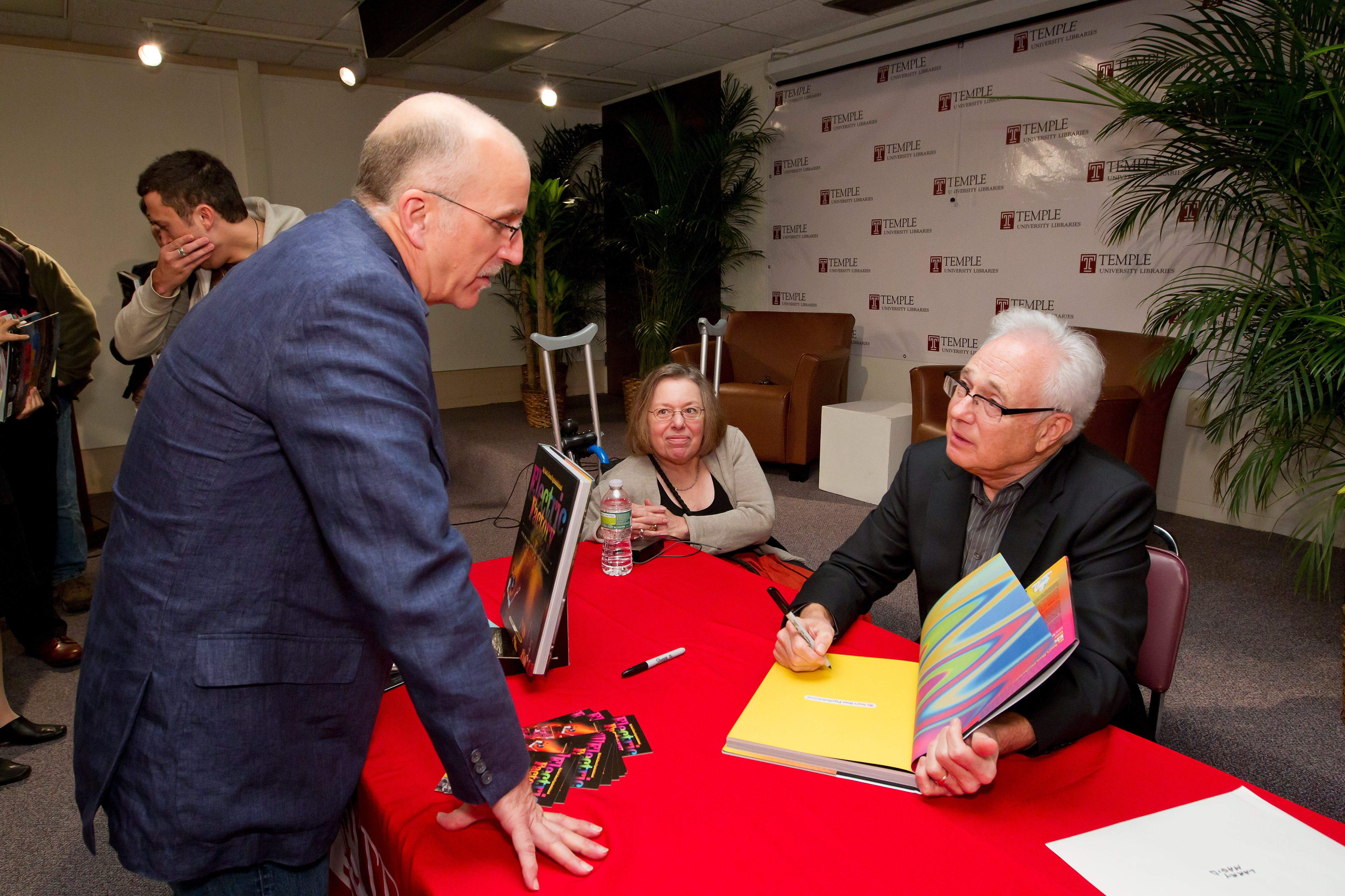  Larry Magid at Electric Company book signing / courtesy TemplePress