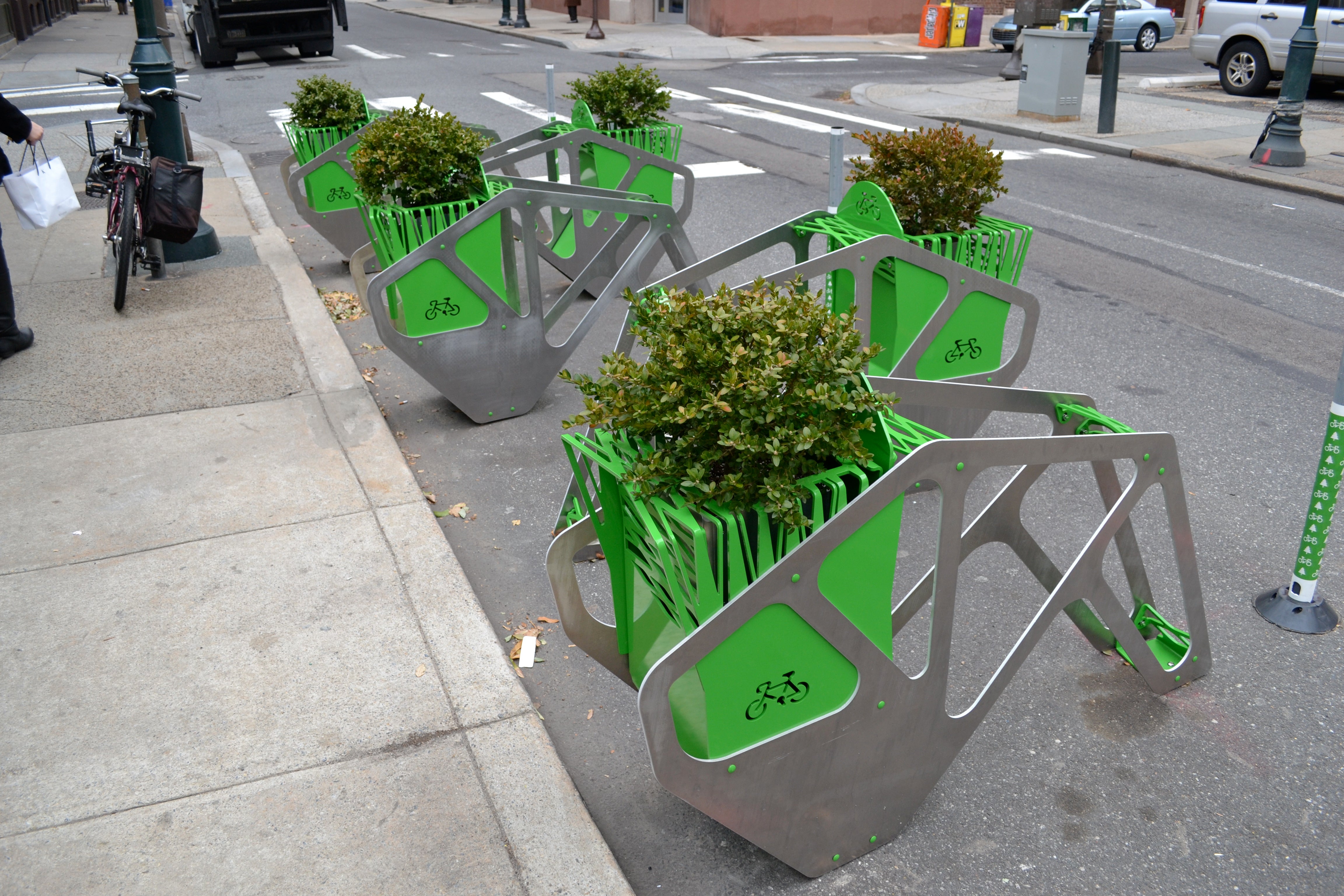 Shake Shack's new SHIFT_DESIGN bike corral