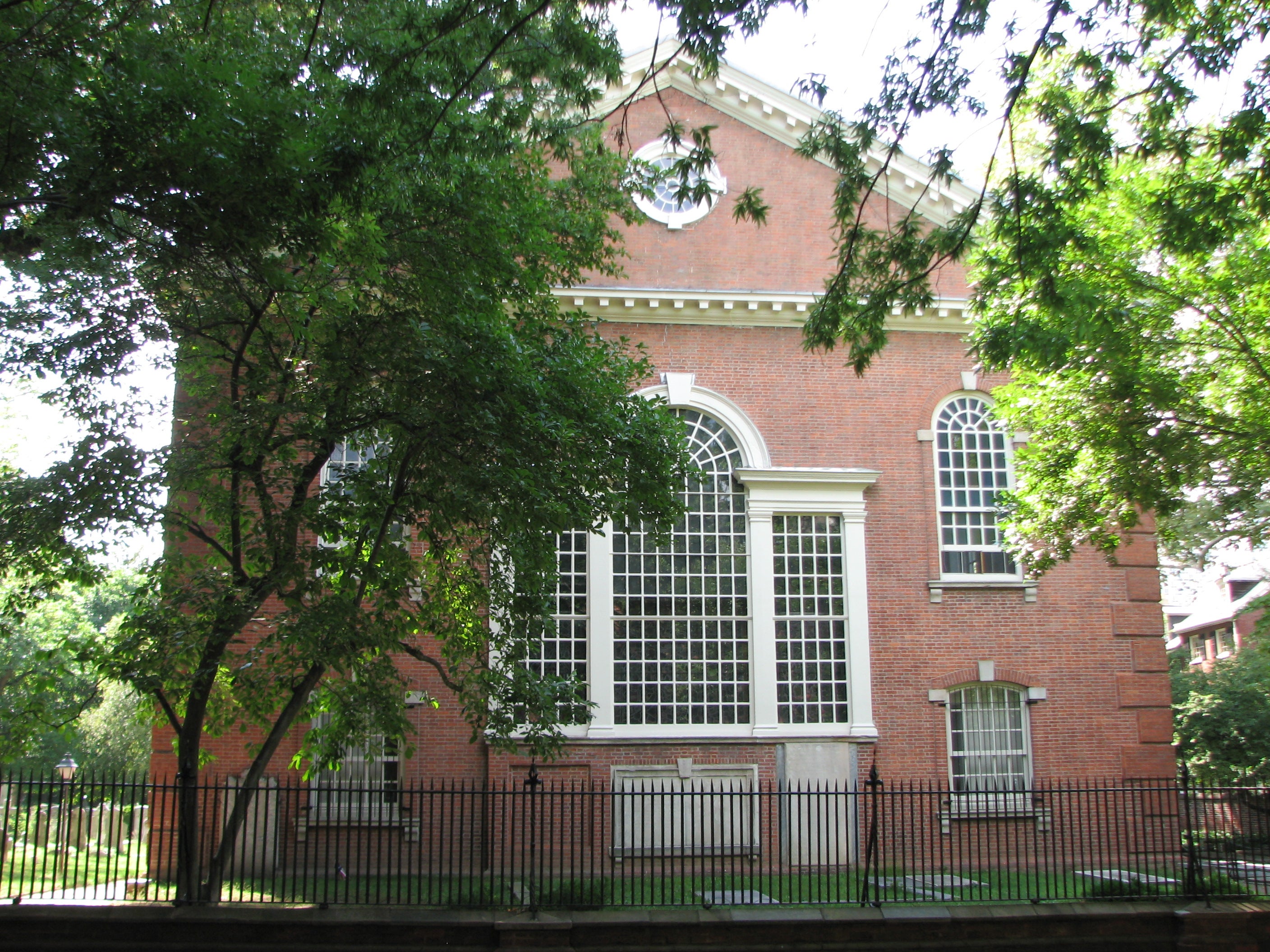 A large Palladian window is featured in Robert Smith’s design of St. Peter’s Church.