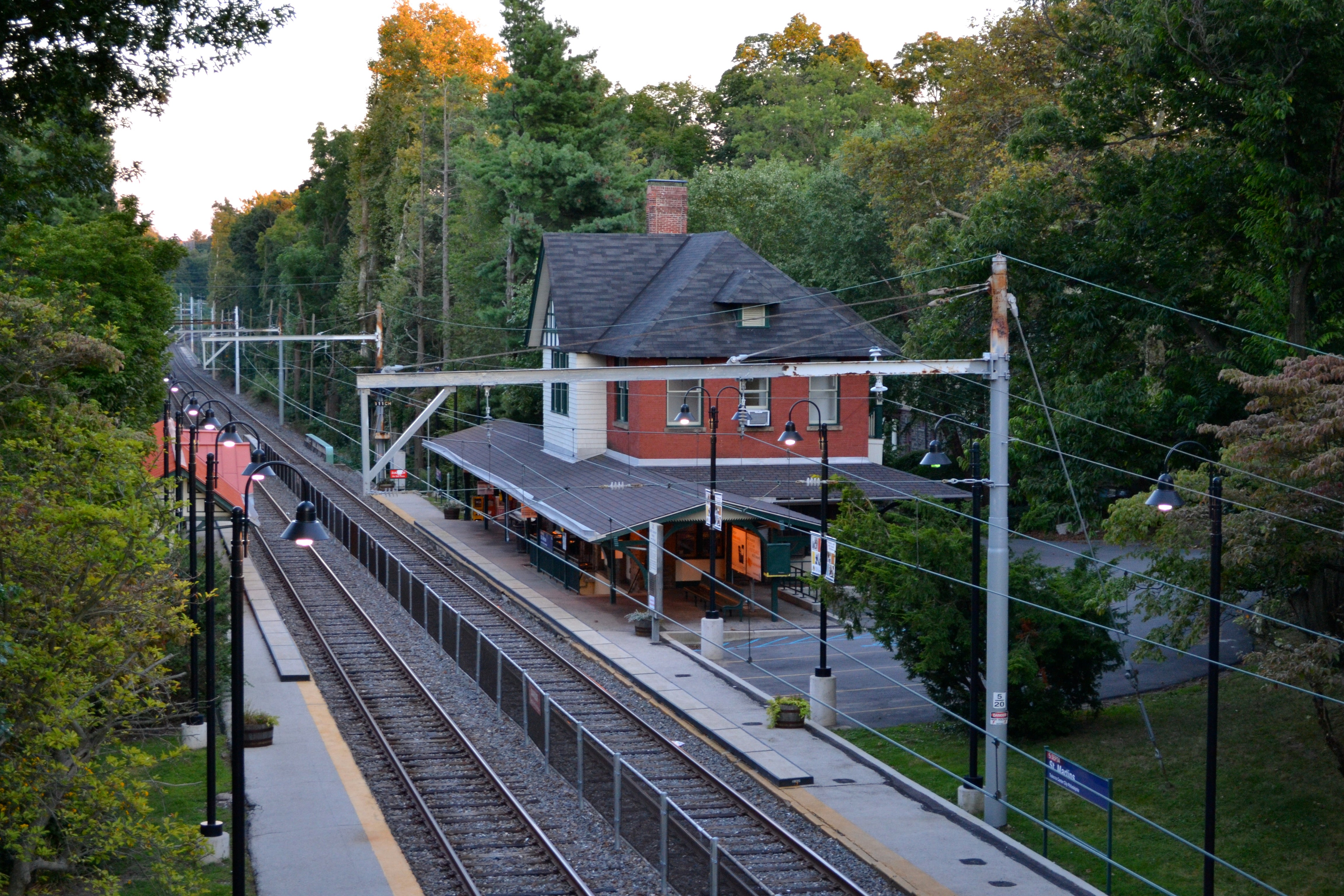 Regional rail proximity boosts suburban home values - WHYY