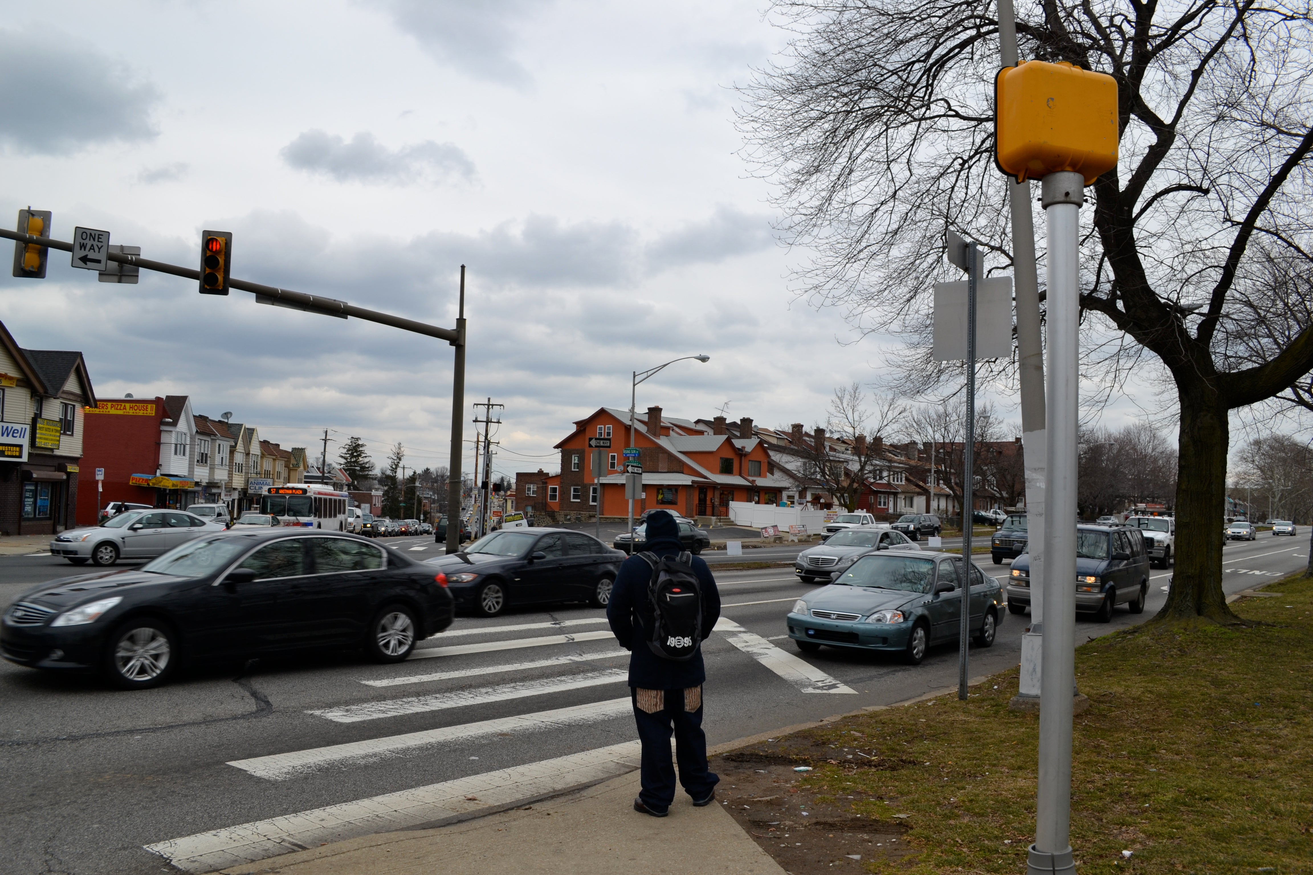 The wide, high-traffic Boulevard poses a challenge to pedestrians